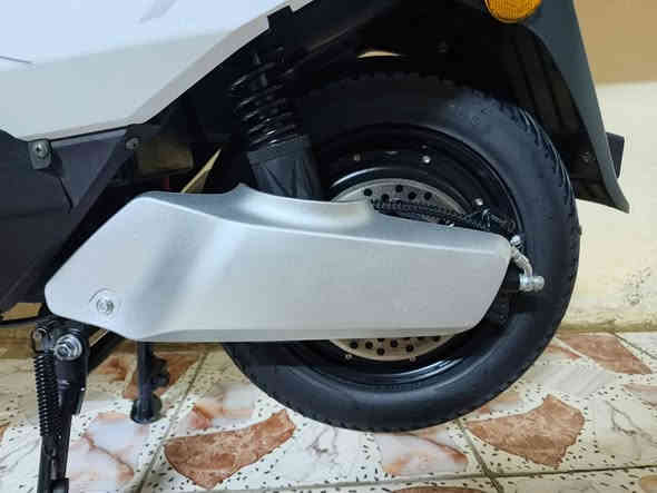 السلام عليكم للبيع دراجه سكنس شحن مديل 2026 دراجه وكاله بعدها جديده وضع شركه مكفوله من الشخط وصل المعرض موجود
مواصفات الدراجه

شاشه تاب تكشف اعطال الدراجه ولتنبيهات
مري جانبيه.
نضام بارك الوقوف المستمر 
اشاراره يمين يسار لد
دبل اشاره
بريك امامي خلفي دسك
حساس بريك 
نضام انذار ذاتي
لايت عالي ناصي +نشره ترحيب
بك لايت LED لد + نشره ترحيب
مخرج USB لشحن الهاتف 
ملف 2000
عدد البطاريات 6 الحجم ابكبير مصطره 
تمشي بل شحنه الوحده ٧٥ كيلو 
سرعه الدراجه 100
شاحنه رقميه تدعم الشحن السريع وليقاف عند امتلاء البطاريه
مساحه تخزين واسعه +جنطه خلفيه 
مكان الدراجه المنصور 
السعر 850 بي مجال بصيط
الشراي يتفضل خاص او التصال عله الرقم***********
