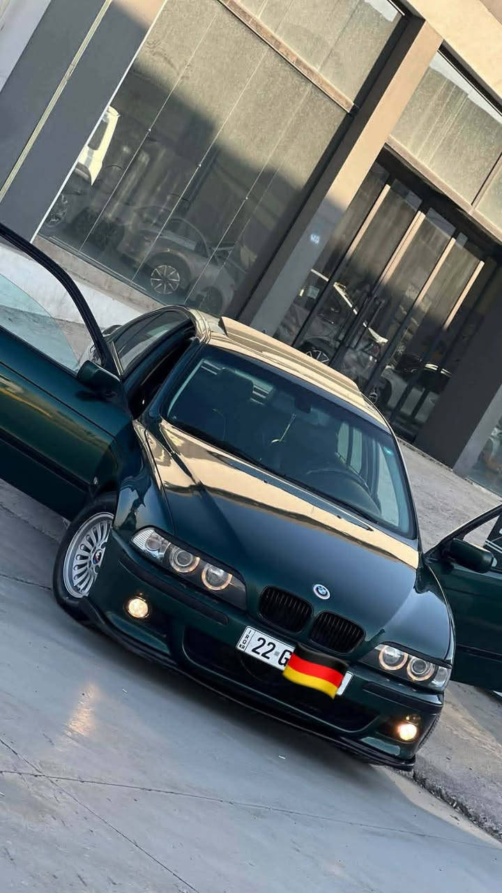 للبيع 
BMW-E39-1996-525i
1-سلايت جام طكتين
2-اربع جامات اوتو
3-كشنات M جلد مال2000 خمس وضعيات 
4-صاج اسود M
5-ابواب كارتير 
6-سقف 2000
7-ستيرن تحكم كهرباء 
8-مرايات كهرباء
9-كير تبترونك
10-منضومه زينون 
11-دعاميات امامي خلفي M 
12-ترايش لايتات M 
13-عليها شفه امامي M  

تبريد شغال تدفئه شغاله 
طخم تايرات شادلها قبل يومين 
السياره بدون اي نقوصات 
صبغ عام جماليه 
هزه زائد منظومة غاز وفحص جديد السياره باسمي  
المكان بغداد 
السعر (95) وبيها مجال ‏‪***********‬‏
