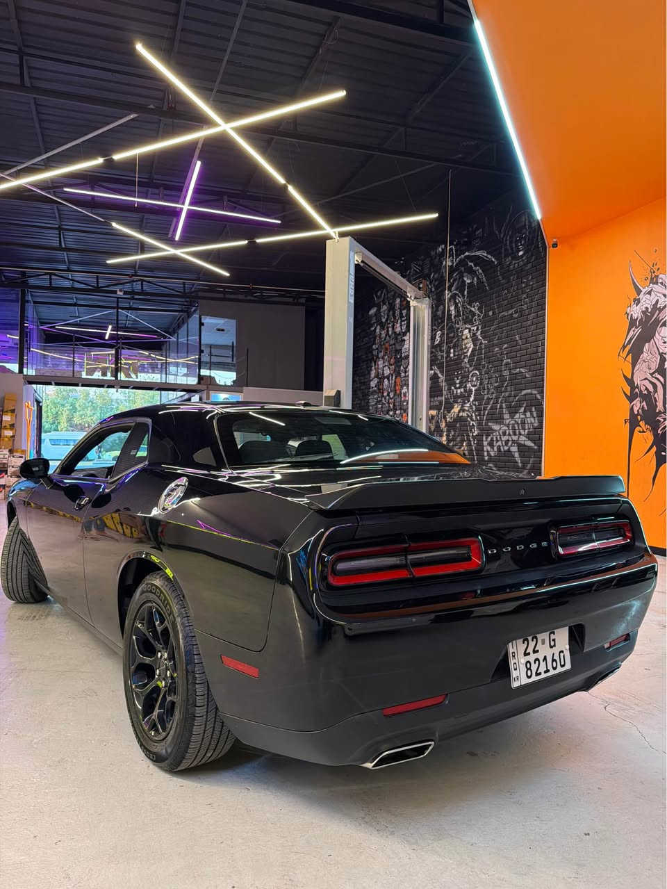 🔥 للبيع | دودج تشالنجر 🖤 🔥
هيبة أمريكية وأداء مميز 😎

🚘 محرك 6 سلندر 3.6 لتر
⚡ قوة 305 حصان
⚙️ كير أوتوماتيك 8 سرعات

✨ المواصفات:
• شاشة كبيرة + Apple CarPlay
• كاميرا خلفية + حساسات خلفية
• رادارات
• تشغيل عن بعد
• مقاعد شاموا وجلد
• تدفئة وتبريد مقاعد
• تدفئة دركسون
• مثبت سرعة ذكي
• نظام صوت Alpine 🔊
• كشنات خزن
• ويل أصلي جديد
• إضاءة LED
• تخم تاير جديد

📍 الماشية: 33 ألف ميل
📍 رقم أربيل جديد — تحويل مباشر
📍 تبديل بابين بلاديات وشوية بنيد

💰 السعر: 195$
(بيها مجال للجادين فقط)

📞 للتواصل: *********** بغداد, العراق
