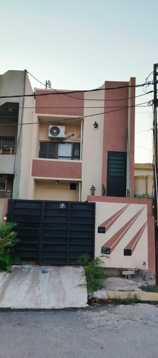 متوفر لدينا 🏠بيت سكني للبيع مكان مميز 100 متر طابو حي الواسطي . منطقة المعلمين. طابقين محتويات الدار الطابق الاول مطبخ + هول + مجمع صحيات + غرفة نوم .

طابق الثاني . غرفة او استقبال تصلح+ هول + صحيات+ غرفة نوم + بيتونة
 السعر 128 قفل  
للاستفسار والمعاينه يرجى التواصل على الرقم ***********

