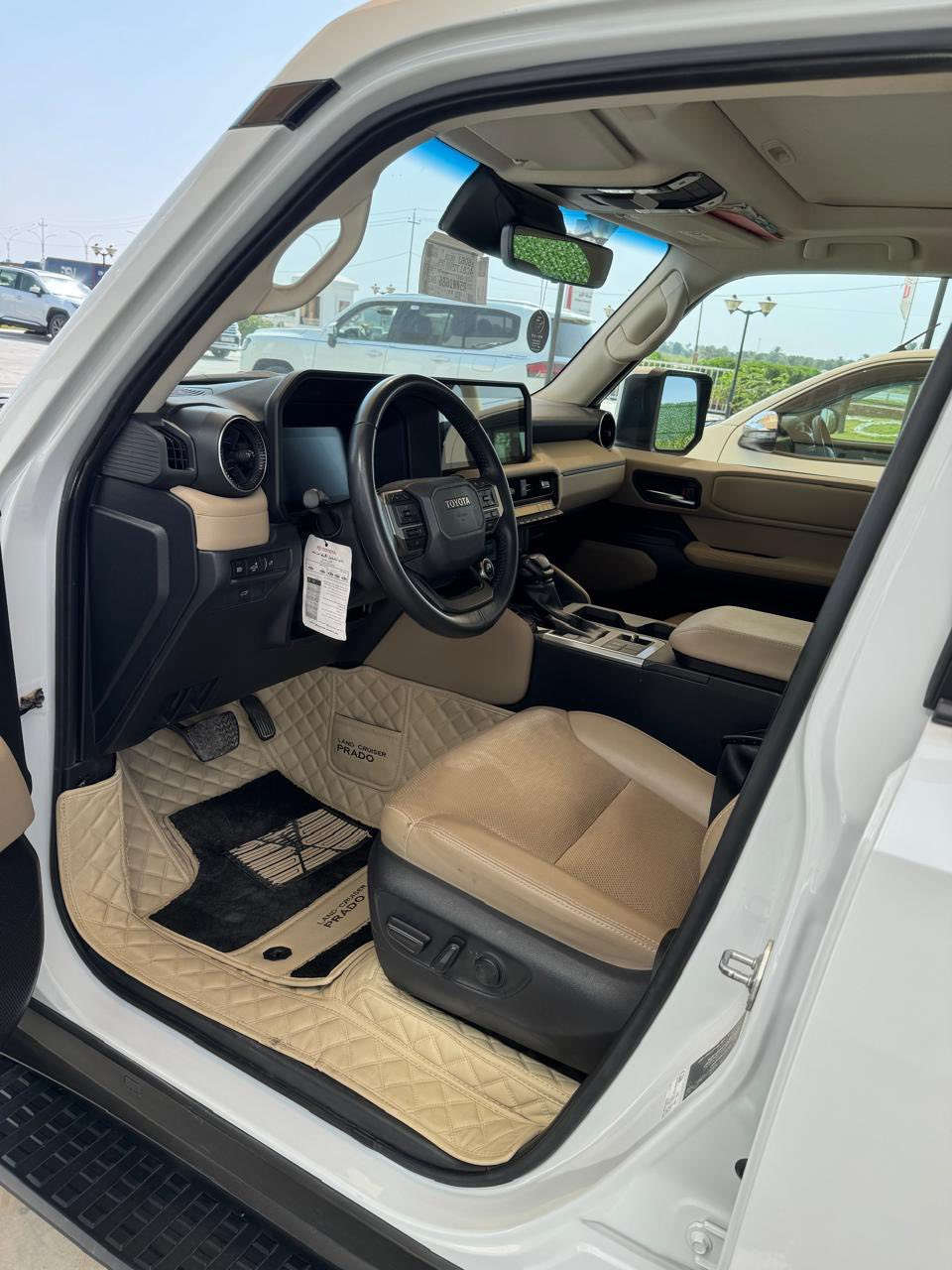 برادو 24  
R3 
مكفوله رقم بغداد للبيع فقط 
على وضع الشركه ماشيه 49 الف قابل للزياده 
السعر 460$ 
للاستفسار 
***********
