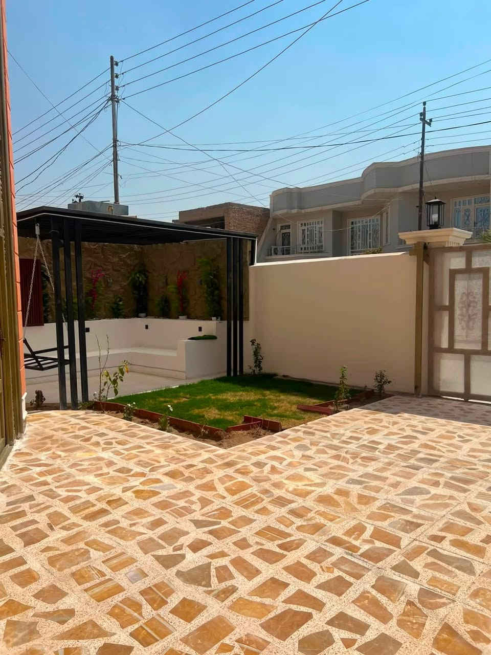 للبيع🏡 بيت حي الخضراء 📍
مساحه 240
غرف 4 🛌 سويت 
حديقه🪴
كراج
بصف الركن 

لا تخلي الفرصة تفوتك… يمكن بيت أحلامك ينتظرك هسه. تواصل ويانه واعرف التفاصيل كاملة🏡

للاستفسار: يوسف 
مكتب وطن للعقار 
 
***********

عندك بيت، أرض، أو أي عقار للبيع؟ أو تدور على عقار يناسبك؟ تواصل ويانه، وإحنا نهتم بالباقي
