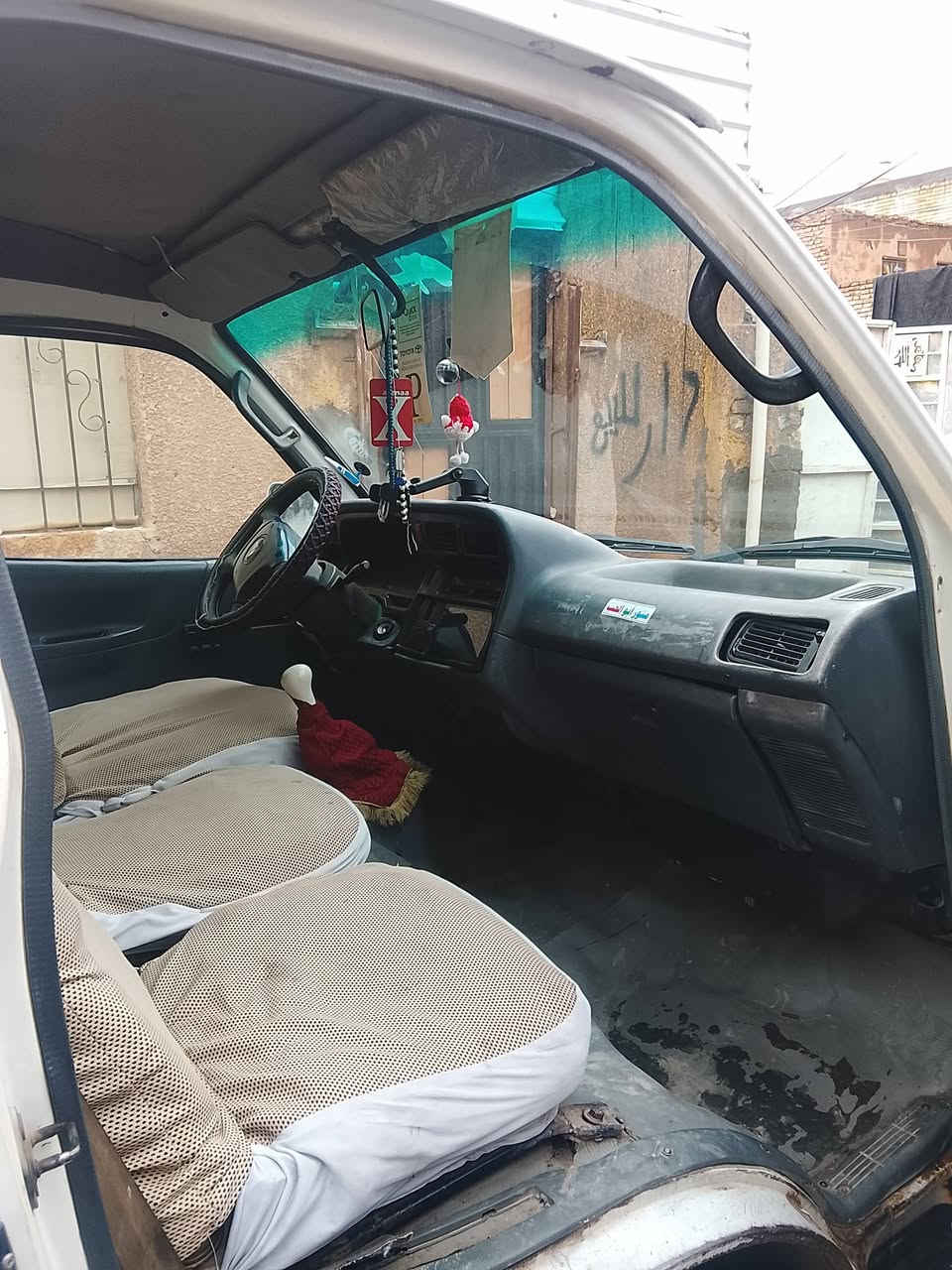 سلام عليكم فتون 2009 رقم واسط احمر بدون راعي سنويه كارتونيه مكينه وكير وكسن خير من الله تخم تاير  نضيف دوشمه حلوه صدر امامي خلفي نضيف سياره جاهزه سعر 23 بيه مجال مكان بغداد الحسينيه الراشديه رقم ***********
