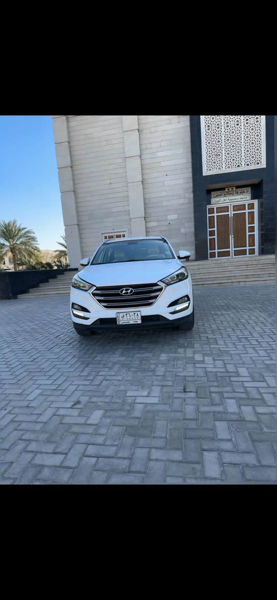 السلام عليكم
هونداي توسان خليجي 2018

كوري أصلي فول1/1

عدا البانوراما

الضرر 

بارد بالصندوق البگلايت 4 أصابع

وبارد بل جاملغ الامامي صوب الصدر عكس السايق 4اصابع 

سيارة ماشية 160

المواصفات...

شاشة اصلية

كامرة خلفية دوارة

حساسات خلفيه..

تحكم ستيرن جهتين

مري شفط

كشنات جلد 

ثلاجه بالچكمچة

انظمة قيادة،ايكو..عادي..سبورت

يدات نيكل

تبريد قطعتين 

تايرات 4اصلي

دواخل صاج

رقم بغداد 

السيارة بأسمي تحويل ثاني يوم

السعر...177وبيها مجال بسيط 

للاستفسار الاتصال ***********

مكاني كربلاء المقدسة
