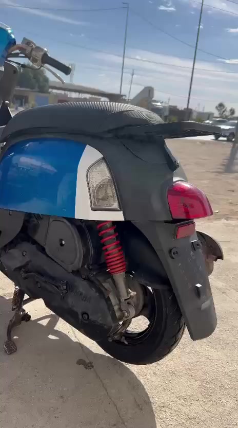 السلام عليكم دراجه بوليس للبيع صارلهة شهر من نزلت رمبه كلشي شغال بيه مكفولة  من كلشي السعر خاص رقم ***********
