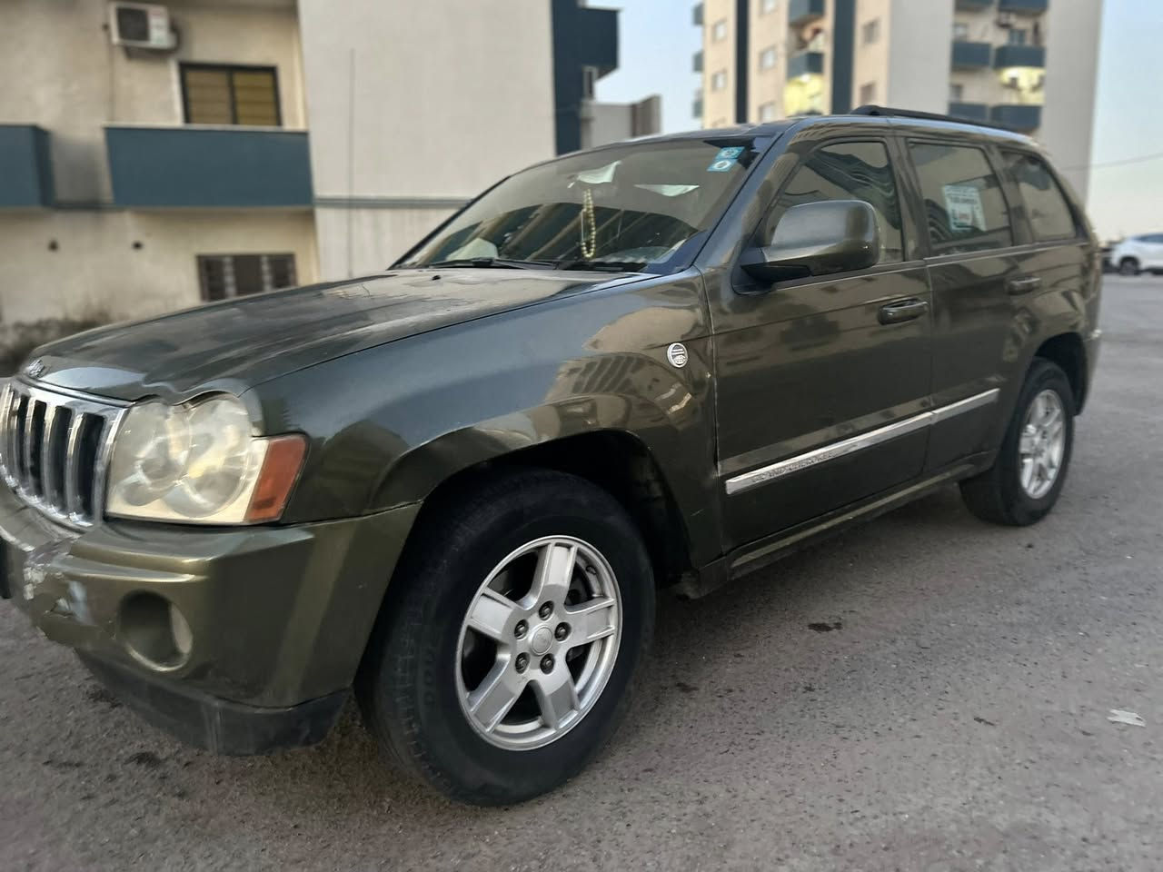 سلام عليكم
للبيع——
جيب ترايل هوك 
الموديل ٢٠٠٧ 
فور ويل 
محرك V8_4700
خمسه ويل كب 
كشنات جلد 
داخل نفطي 
اللون زيتوني 
هوك خلفي 
كشنات كهرباء 
فتحه سلايد روف 
مسجل CD_Ax
تبريد قطعتين 
كأمره دواره خلفيه 

هزه جديده 
رقم بغداد بسمي 
كل أوراق كمرك ورقم كامل باقي فقط تحويل 
حادثها جاملغ وبونيد بدون دواخل 
العنوان بغداد جديده 
السعر ٧٣ وبيها مجال 
الهاتف‭٠ ٧٧٦ ٦٧٥ ١٣٦٨
