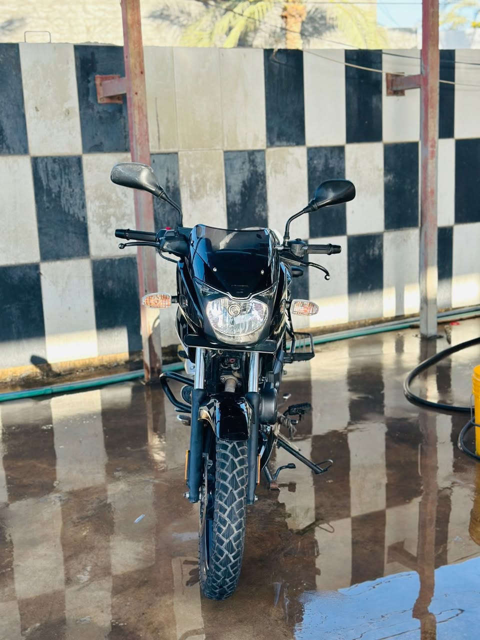 Bajaj Pulsar 150cc للبيع دراجة
موديل 2022
Bajaj Pulsar :النوع
سعة المحرك: 150cc
اللون: أسود
الأوراق: أصلية كامله من كمرك وشركه Bajaj بس تروح ترقم السعر المطلوب: 1,250,000 دينار
السعر قابل للتفاوض للجادين فقط
الموقع: بغداد الراشديه

التواصل***********
