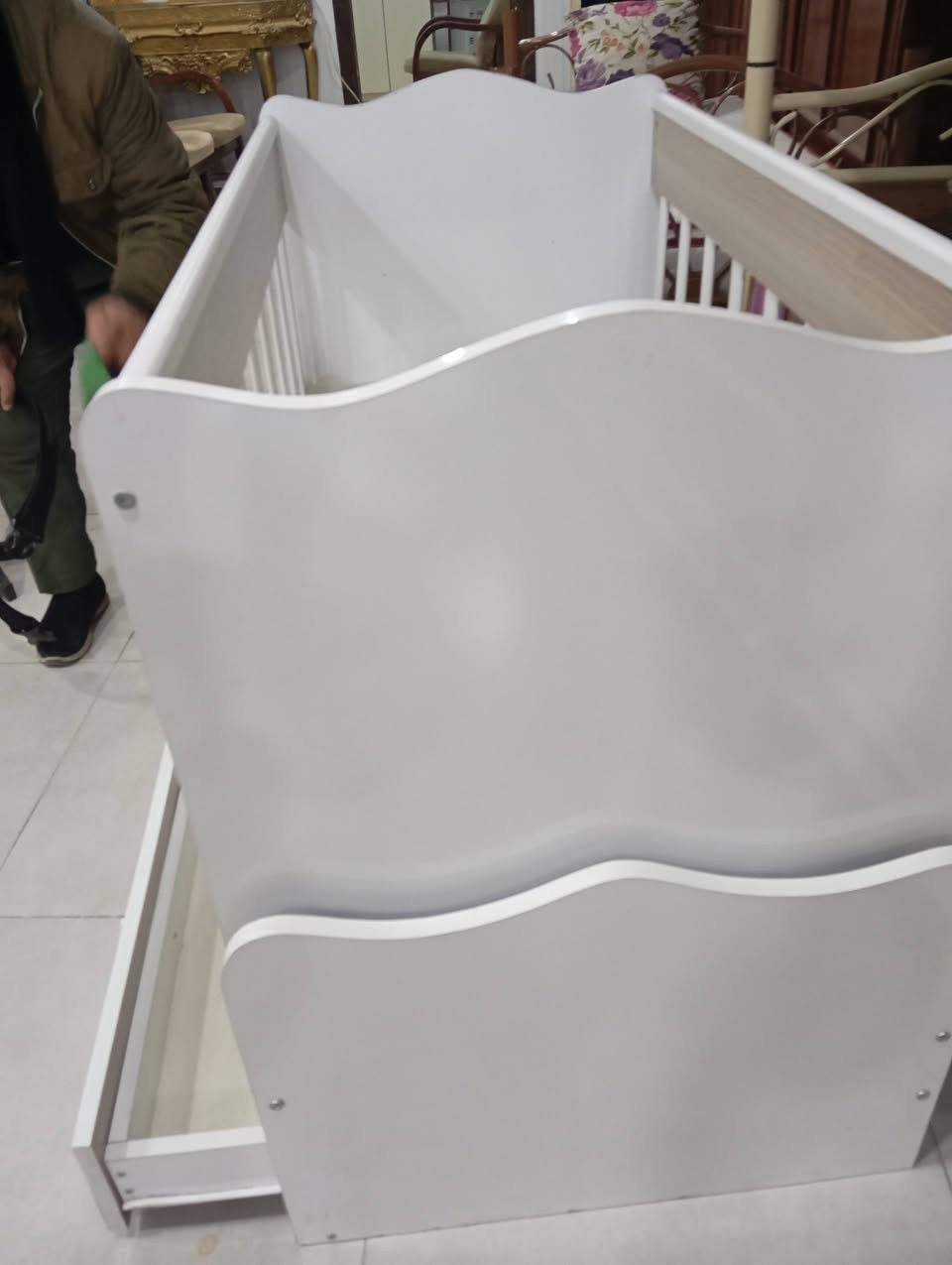 للبيع
سرير اطفال هزاز مع دوشكا نظيف جدا
القياس الطول 120سم والعرض 60سم
هفلان شارع سيد طيب
***********
