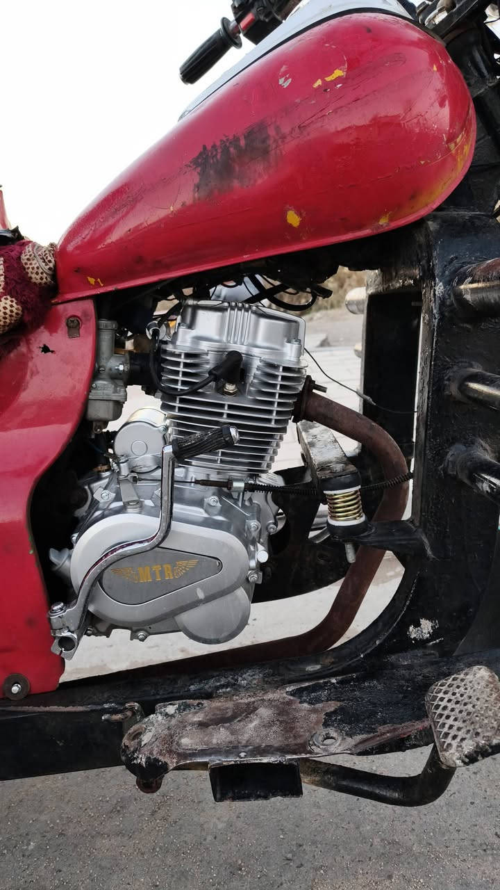 السلام عليكم ستوته للبيع ستوته نظيفه كلها شغاله المحرك جديد ستوته ما ناقصها شيء نقره سلف موديل 2010
رقم اسود السنويه العنوان بصره مدينه السعر1450 ابيها مجال
رقم الهاتف***********
