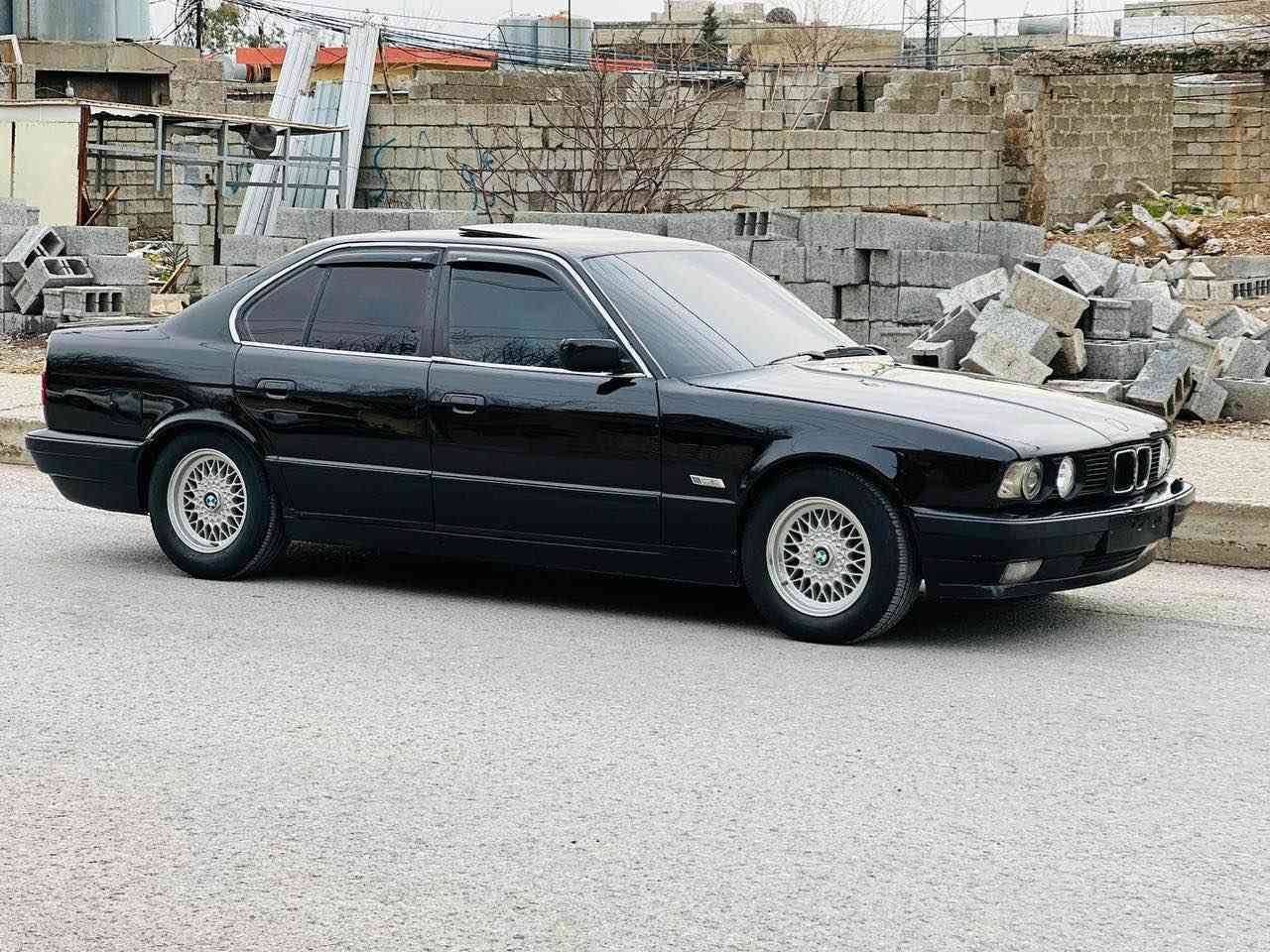 ماشاء الله له ماڵی هەموو لایەک
🦅BMW/1992/525Ai🦅
ئارم پلاستیک سلێمانی بەشەرت غرامە بەشەرت/ABS/سڵایت/لایت ئالقە/دوگمەی sو بەفر هەمو گێڕەکان لە جێی خؤی ئەگۆڕئ
شتی جوان و  دانسقە لۆک لۆک 
کارەبای بەشەرت پێشو پشتی بەشەرت دەبلو دارو بەردی بەشەرت هەتا بڵیی نەرمو خؤشە /هەیکەلیکی هەتا بڵیی جوانو رێکی هەیە 
 /رەقەم ئسڵی/ گێرو مەکینە بەشەرتی ١٠٠ فیتەر  دەکەڵو بوخار بەشەرت/کارەبایی بەشەرت کامل سێرفز کراوە/پلاک نۆزڵ مەسفی فیت پەمپ ڕۆنی گێڕو مەکینەی تازەیە ئیفرۆی مەزبوتە /ویلو تایەی لۆک لۆکە تازە بەستراوە
ناوی لە دەرئ جوانترە دەحمێکی پێشی لای سەکنی هەیە لە لاوە لەی دراوە 
سەیارەکە پێویست بە وەسف ناکا 
دەحامی بۆ دەحامی بەشەرت لە رەسمەکان جوانتر نەبو هەقی رێگات حایدی من 
بۆ زانیاری زیاتر *********** فایبەر 
وەتسئەپ
شوێن .رانیە بغداد, العراق
