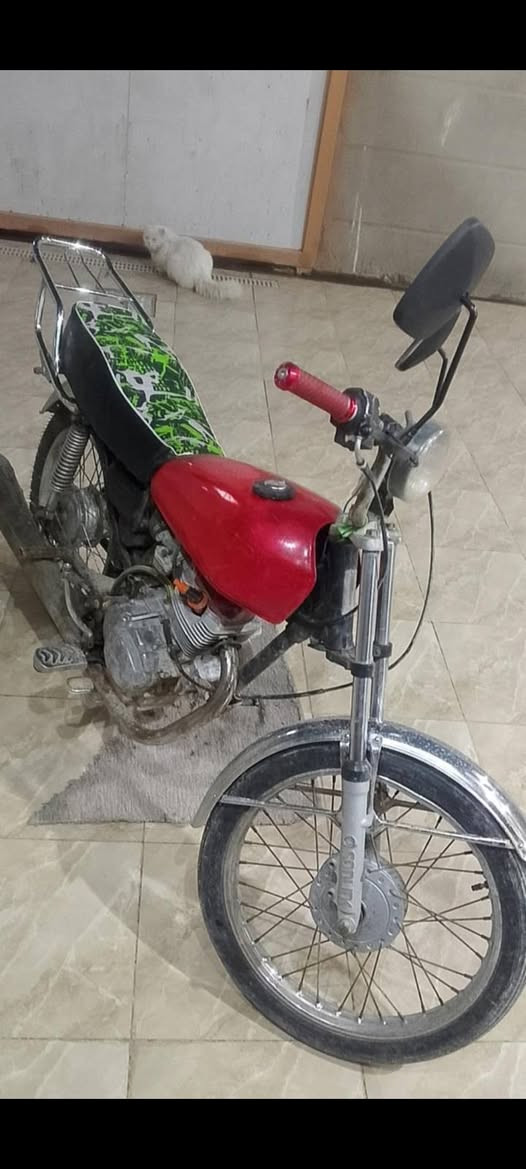 دراجة ايراني بدون اوراق مكان دوانيه قضاء عفك السعر 250 ***********
