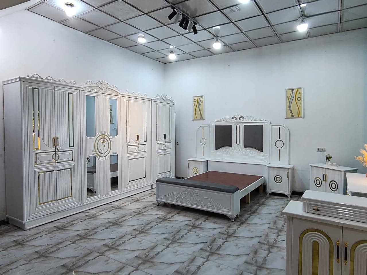 نجارة عراقية السعر  ( مليونين
الرتفاع مترين و60
العرض3و20
الزاويه متر و10
الكنتور وزاويه 4و30
الصوميه 155
الطول 200
احدث الموديلات بالاصباغ  الحديثة  وطابوريه هديه 

شد ونقل  متوفر لجميع المحافظات والسعر حسب المحافظة 
 .غرفة ٦ ابواب  داخل صاج طبيعي العنوان - ناصرية 

🔴توجد خدمة توصيل الى جميع المحافظات.  ***********
راسل واتساب بدارت ابوعلي نجار@
