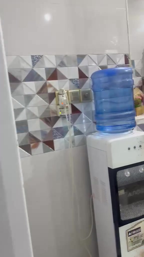 متوفر بيت يم صحن العقيلة داخل القطع ايجار يومي للزوار وزيارة الاربعين وعدنا أيضا شقتين كل طابق يأخذ 17نفر *********** أو وتساب ***********

