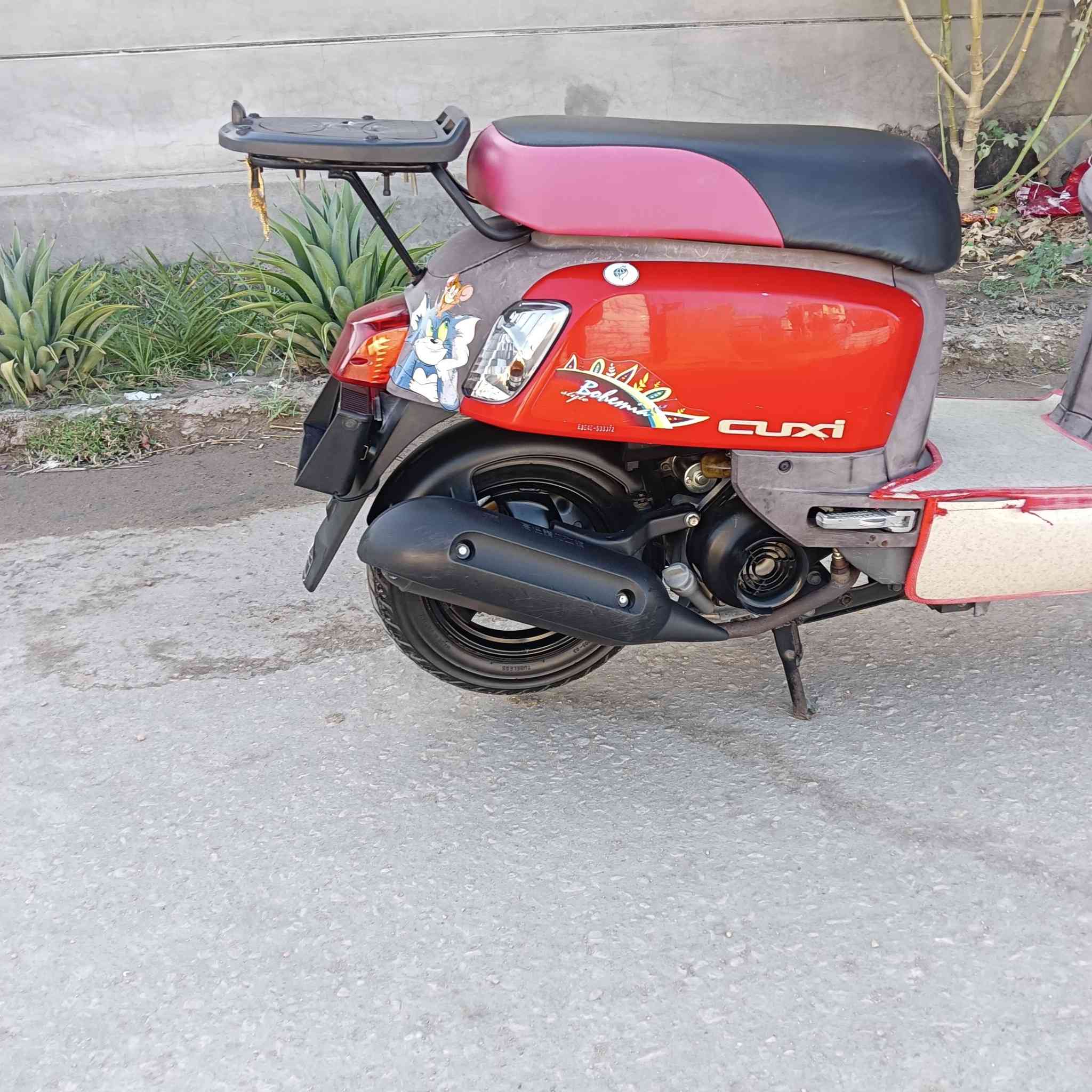 بوليس للبيع مابيها اي نقص محرك برغي ما مفتوح شرط مكفول موديل 11سعر 1200وبيهامجال مكان المسيب حي الأطباء ***********
