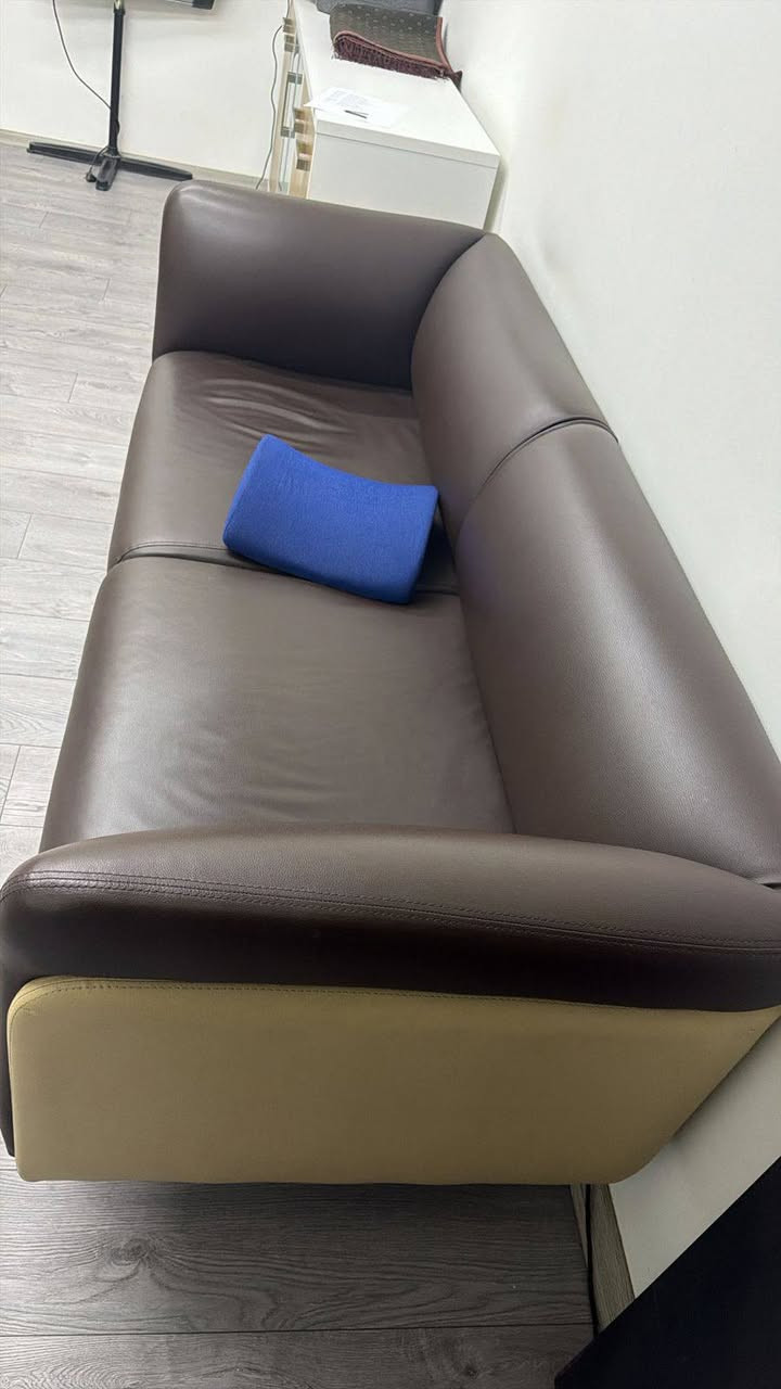 ✨ فخامة تليق ببيتك… بأسعار تناسب ميزانيتك! ✨
نوفر لكم أحدث موديلات الأثاث المنزلي الفاخر بتصاميم عصرية وجودة عالية تضيف لمسة أناقة لكل زاوية في منزلك 🛋🤍
✔ أسعار مناسبة ومنافسة
✔ خامات ممتازة وضمان جودة
✔ متوفر توصيل داخل أربيل 🚚
📞 للحجز والاستفسار: ***********
اختار الذوق… والباقي علينا ✨
