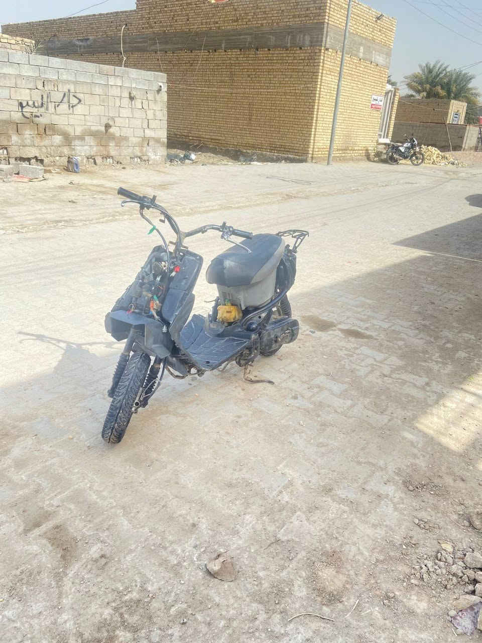 السلام عليكم دراجه بيجي مكينه مفتوحه بستم بس ناعمه درجه وحلوه السعر 170 وبيه مجال مكان سماوه رقم الهاتف ***********
