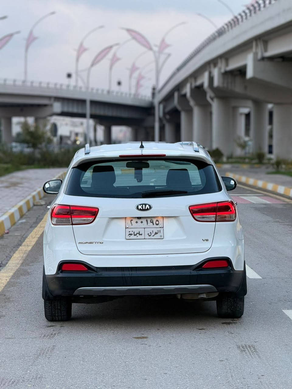 كيا سورنتو موديل ٢٠١٦
٦ سلندر 

كير ومحرك بشرط لامفتوح ولا وبيه بخار

تدفئة تبريد مابيه اي عيب

سنوية جديدة فقط رقم قديم

ماشية ٢٠٠ 

بطاقة بانزين بيه

سيارة بيها فقط كارت تكحيل براس بونيد واشويه حالوب بالسقف الباقي مكفول

شرط التحويل والغرامات 

السعر ٢٠٤ ورقة وبيه مجال بسيط للشراي

مكان سيارة كركوك

للاستفسار واتساب 

***********
