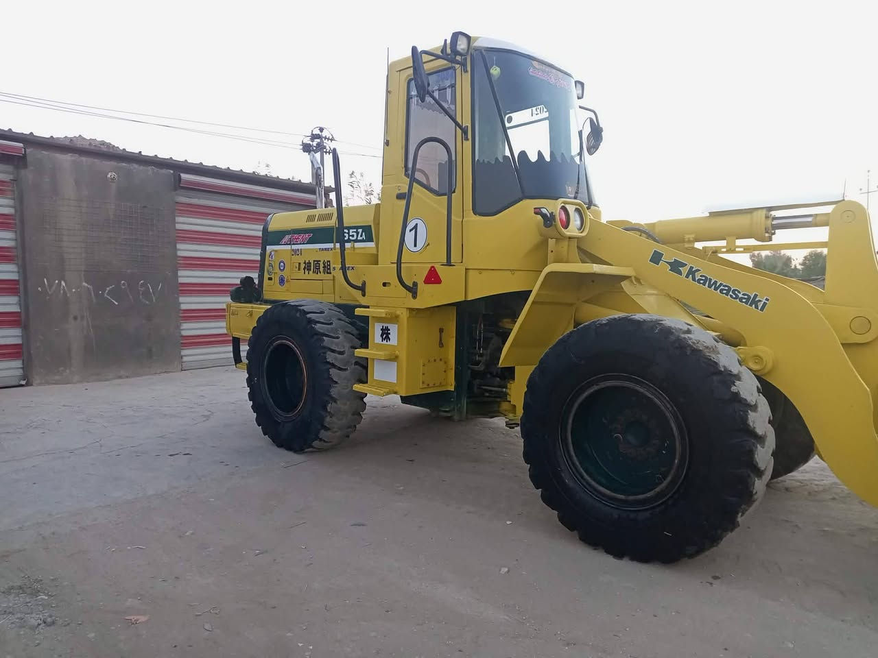 شفل كاوسكي ياباني
مكينه ازوزة
جاهز للعمل
تحويل مباشر 
السعر اتصل
***********
***********
