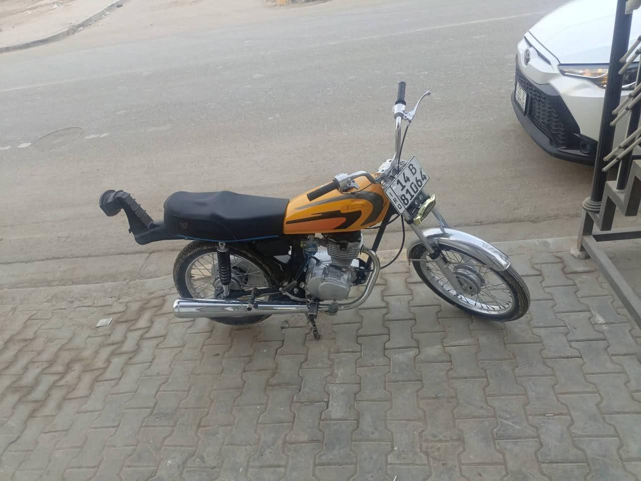 سلام عليكم
دراجه ايراني 
للبيع موديل 22
رقم وسنويه 30
تحويل ثاني يوم 
دراجه نضيفه 
مكاني بصره 
قضاه لمدينه 
سعر.                               مليون 700
بيه مجال 
رقمي ***********
