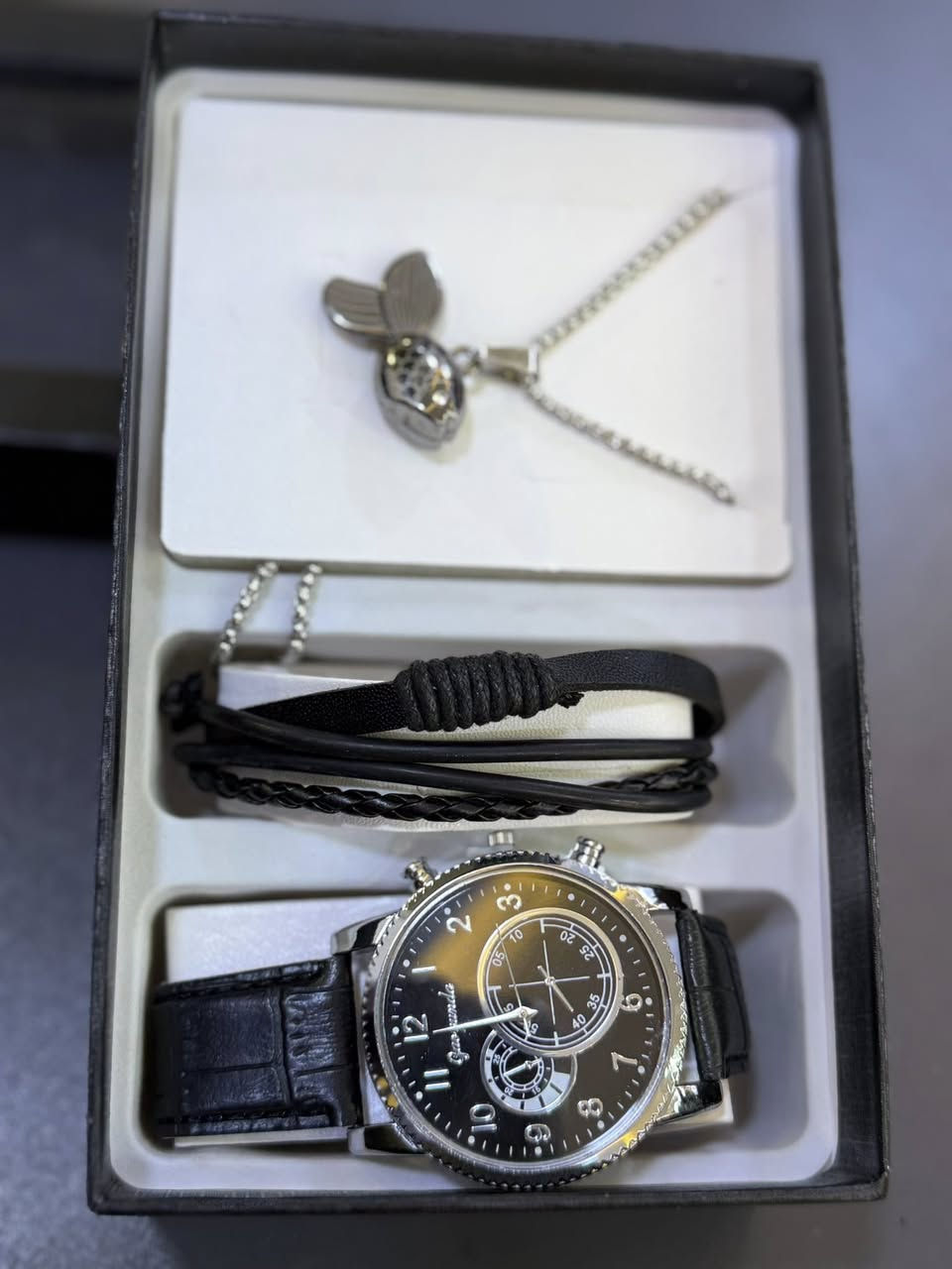 هسه نختلف عليهن 
هاذي هم ترهم هديه 😅
متوفر الأن 
يم مكتب جاسم للموبايل 
العنوان ناحية الزاب قرية شميط 
جاسم ***********
