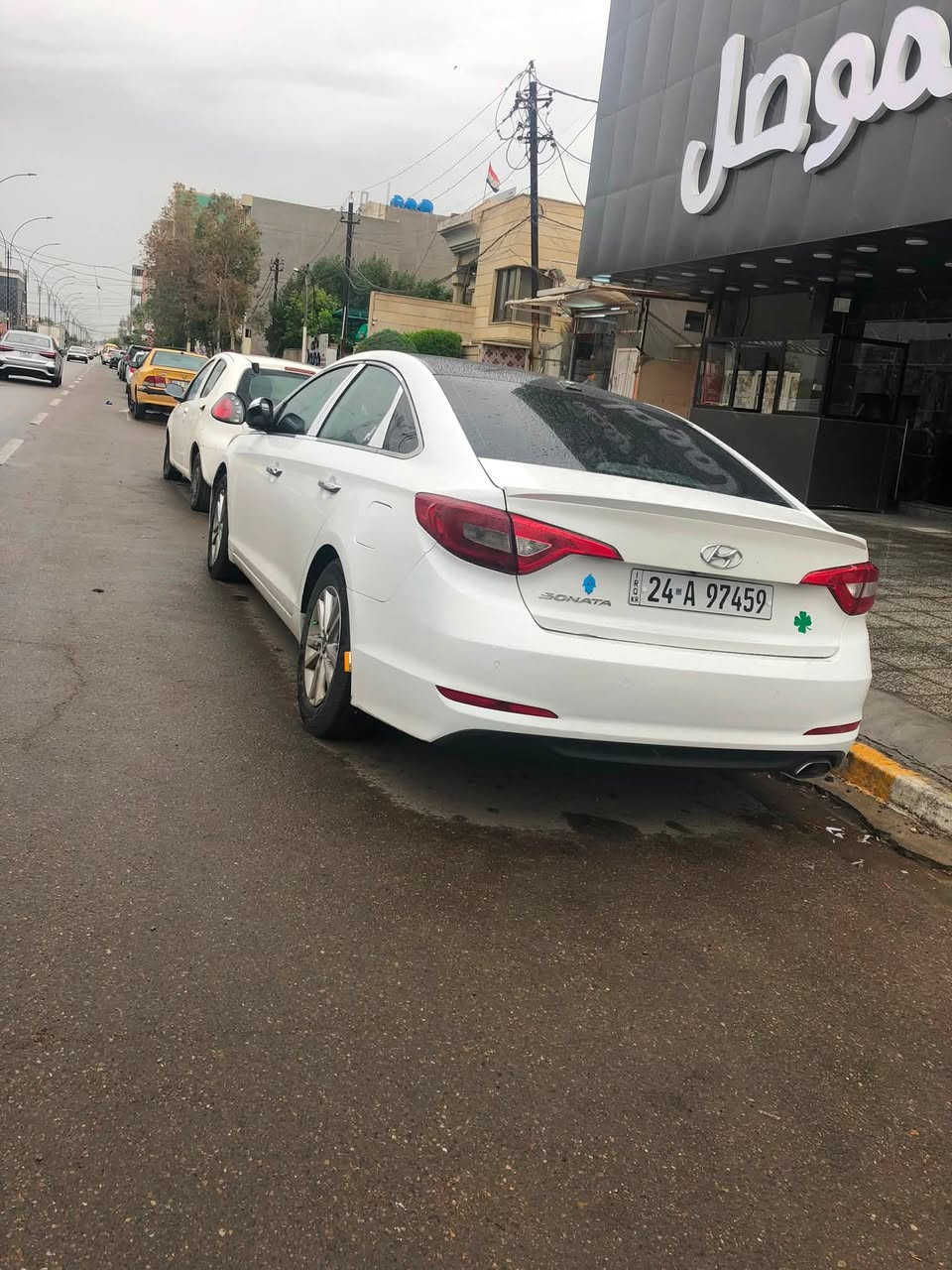 سلام عليكم سوناتا ١٦
فول موصفات  بدون حادث سياره جاهزه 

فتحه سقف 

حساسات جانبيه خلفيه 

داخل جلد 

كشنات تدفئه 

بصمه ابواب وتشغيل 

سياره نضيفه محرك كير خير من الله تبريد تدفئه 

بيها صبغ بل هلال الخلفي و الجوه الرقم صبغ فقط 

سعر ١٣٠ وبيها مجال مكان السياره بغداد رقم ***********
