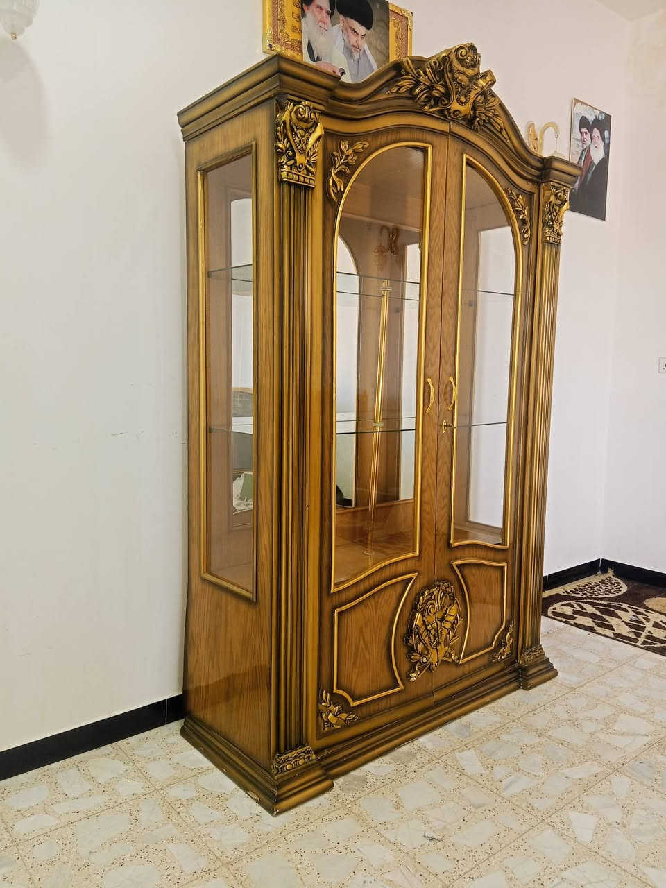 فاترينا مصري النظافه جيده المكان بغداد تواصل على هذا الرقم واتساب اتصال***********

