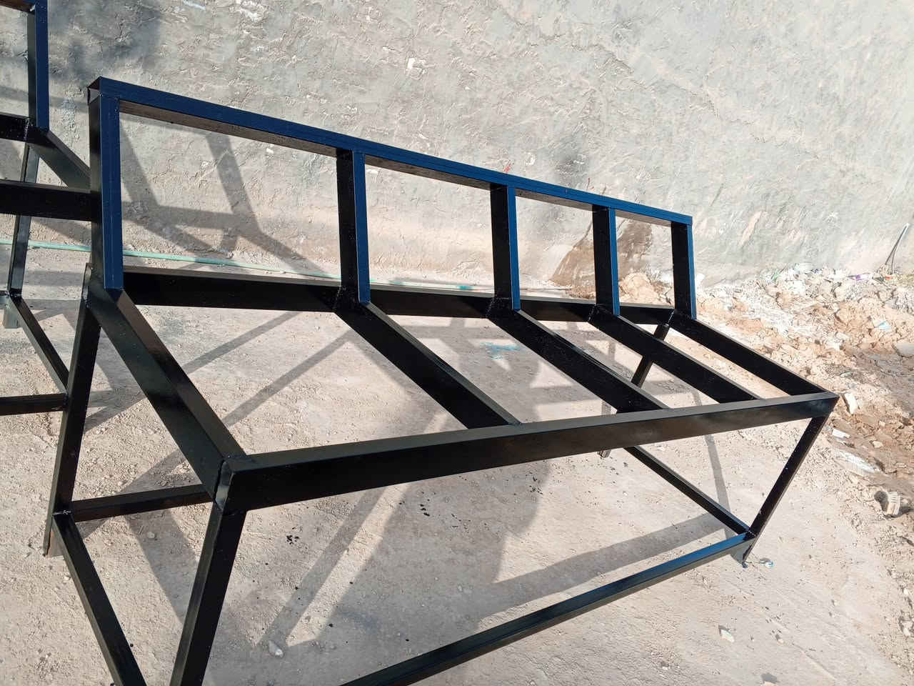 للبيع ميوزة مال محل مخضر4الطول مترين ونص جددالعدد أربعة  عنوان بغداد الاتصال واتساب ***********
