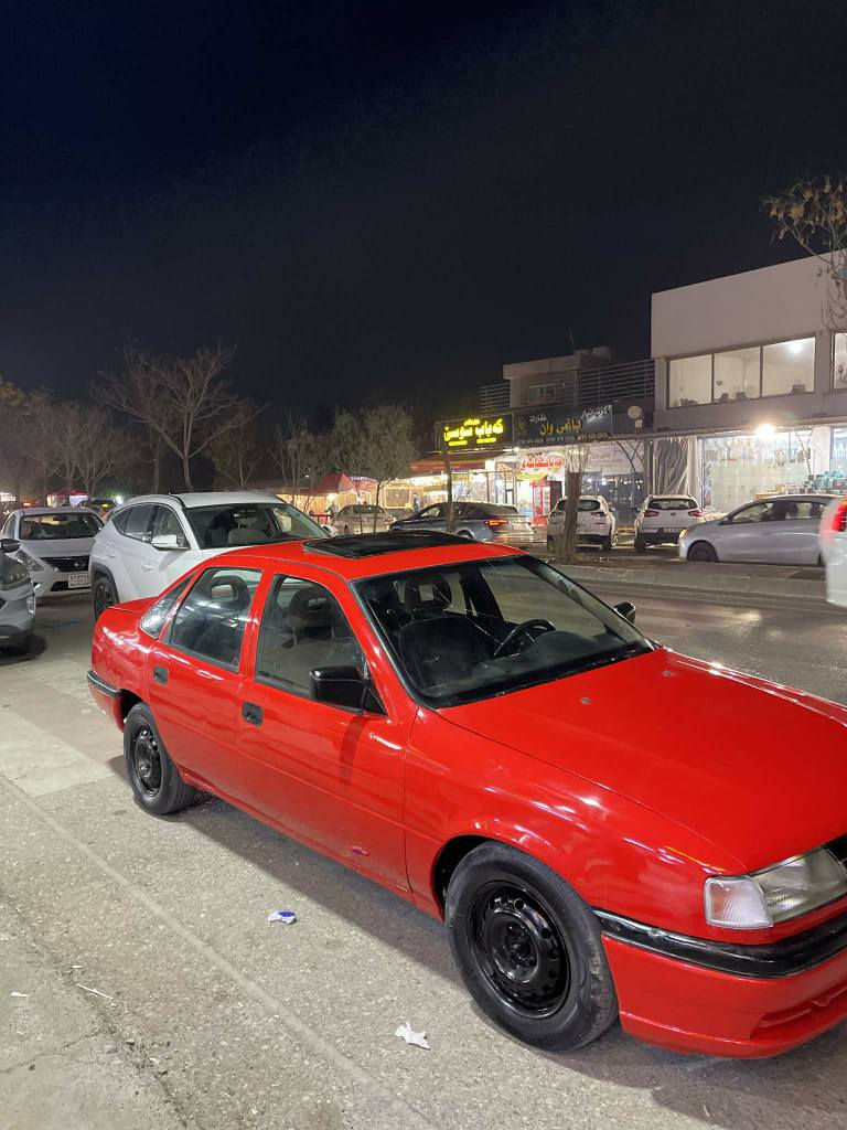 موديل 1993سةحر38
سارةكةحامةلؤجواني
جةمپئ كي خفيفي دواوةي هةية 
وةرگةرا برانةوة بةشةرت سيارةكة سةنةويوژينگةي نوئ ية سيارةكة
سلايت
فول ماسةفاتي
رقم تةلةفؤن وةتساپ *********** أربيل, العراق
