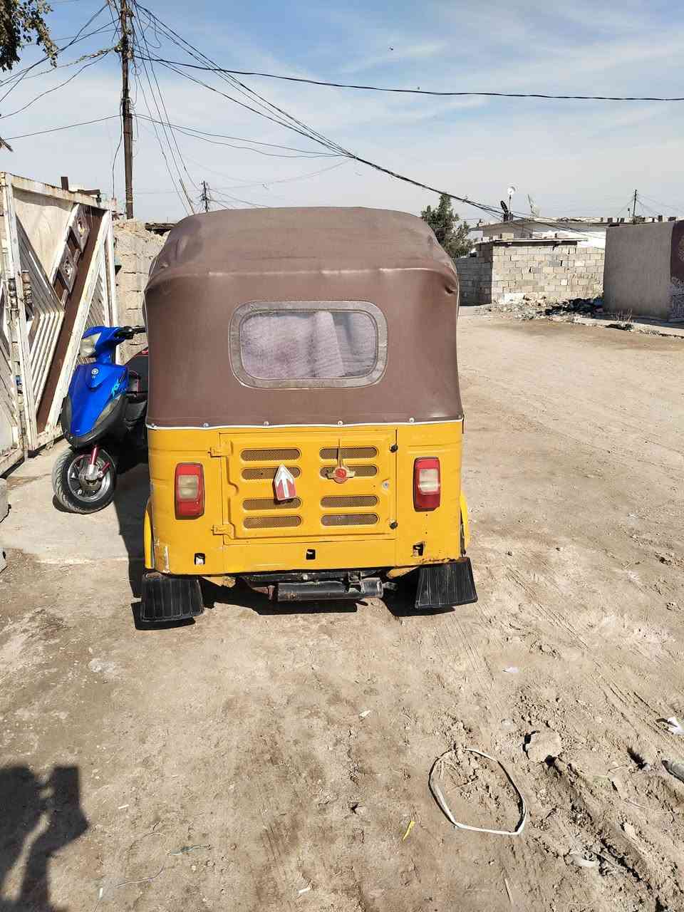 تكتك 20 للبيع رقم وسنويه رقم بغداد مصبوغه عام تخم تاير محرك لاصرف ولا تبخير السعر 6000 وبيها مجال بسيط 
***********
