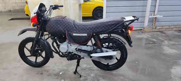 دراجه بوكسر للبيع موديل 2023مكينه مامفتوحه رقم وسنويه سعر2200وبيها مجال قليل ***********
