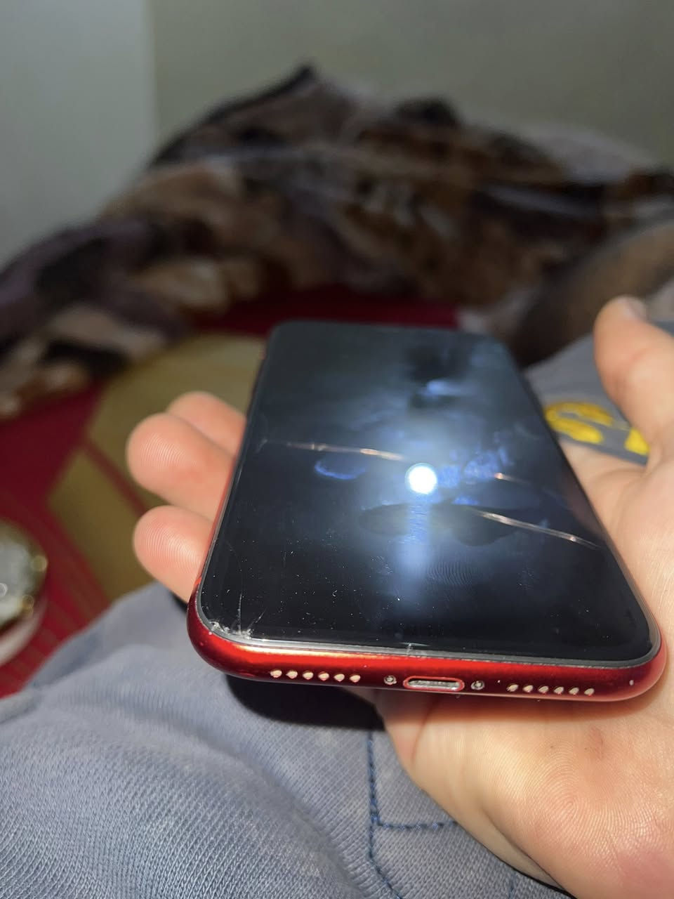 سلام عليكم
ايفون xr للبيع 
جهاز ما مفتوح 
بطاريه 77🔋
ذاكرة 128 
شاشه بيها فطر مثل ما موضح ب صورة شاشه ما مبدله 
سعر جهاز 125الف قفل
تواصل ***********

