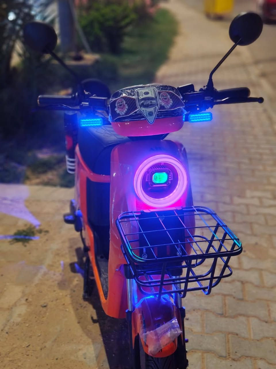 ار 9//2026،،  معرض 20 يوم بنطالع. //كربلاء حي الحر 
***********
