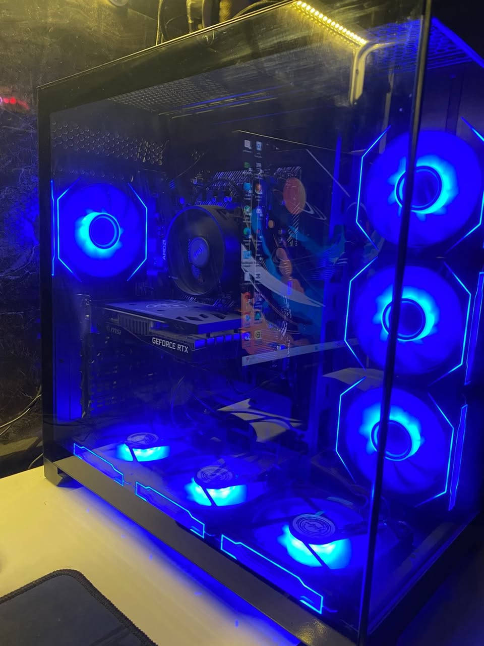 حاسبة للبيع
مذربورد asus 2025 
بروسسر (معالج) AMD Ryzen5 5500
رامات puskill 16 گيگا DDR4
كارت شاشة msi نيفيديا RTX 3050 
اقصى اعدادات بكل الالعاب تشتغل مرتاحة 

الكيس herogear xL 2025  
7 فان rgb بي تقريبا 10 الوان وتحكم 
كيبورد jertech rgb 
ماوس وسماعات محيطي rgb 
سماعات خارجية حلوة صوتها مرتب وعالي 
جويستك gamesir t4w كلش مرتب وحلو بالالعاب 
ماوس باد جبير 

شاشة msi قياس 24 
180فريم تنطي 

الميز ممتاز 120*60 
ارتفاع 80
سعر 900 
رقمي ***********
