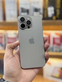 آيفون ١٥ برو ماكس • ٢٥٦ • بطارية ٨٨