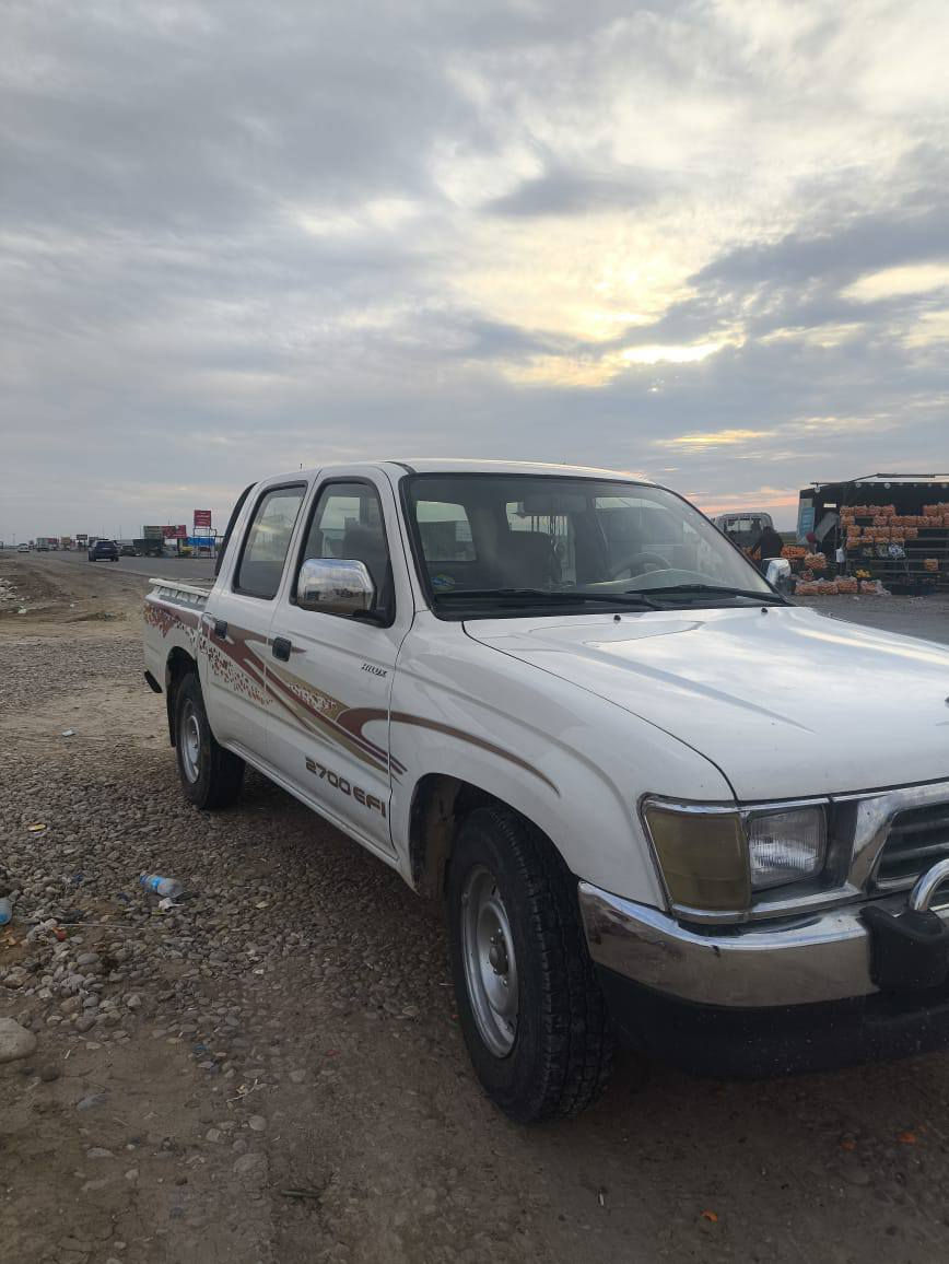 سلام وعليكم سياره للبيع تويوتا الفين 2001رقم سليمانية سياره مال جناي مابيها نقص مكفوله من صبق بس بلقبق البانزين شويه صبق فقط باور ستيرن سعر98 تبريد مكان سياره ديالي العضيم ***********
