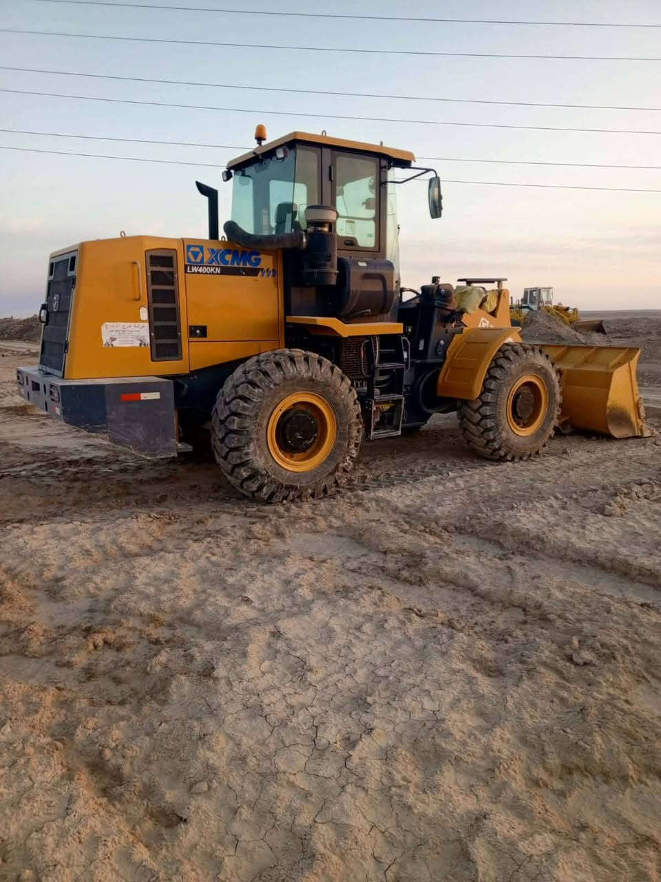 السلام عليكم للبيع موديل ٢٣ كفاله عامه مكلف بنشر صاحب المال***********
