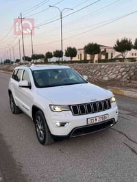 عندي سياره جيب موديل ٢٠ مكفوله من كلشي مستعجل لبيع مكاني بغداد  الاستف...