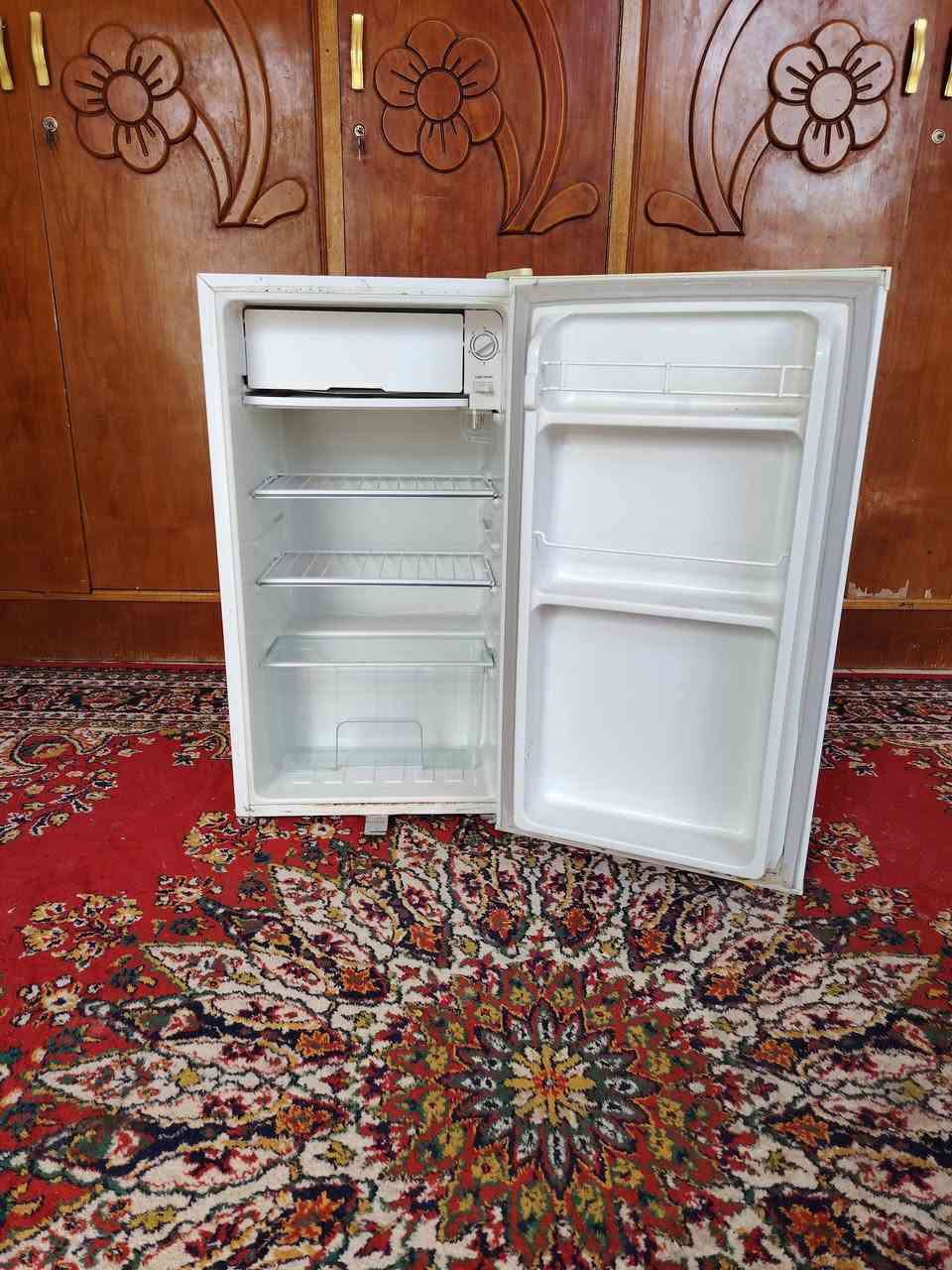 ثلاجه للبيع سعر ٧٠ وبيه مجال


**إذا كنت صاحب هذا الإعلان وتريد حذفه لأي سبب، رجاءا أرسل رسالة إلى الدعم الفني**