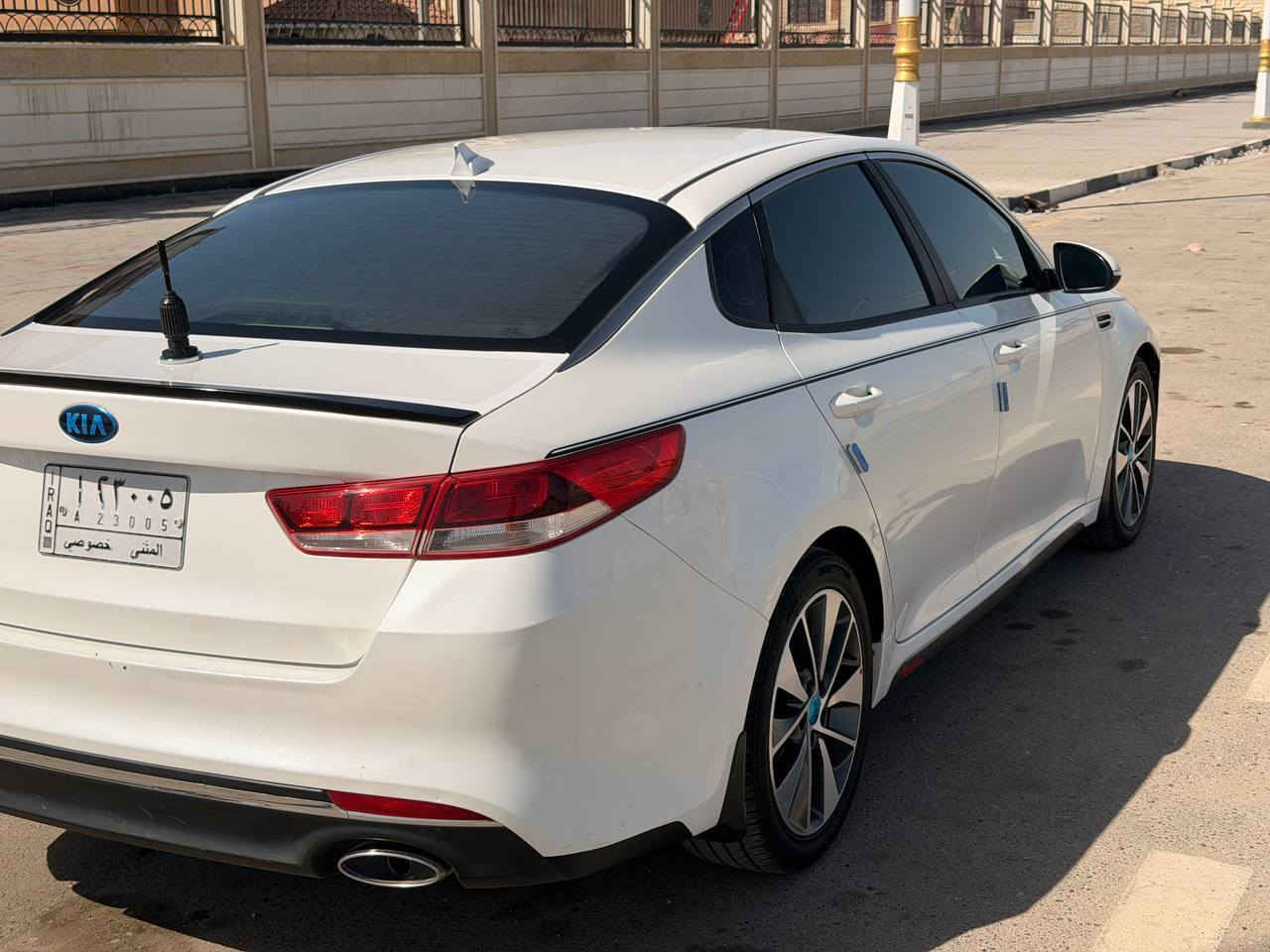 كيا اوبتما 2016 خليجي مكينه 2400 رقم مثنى مكان السماوة ماشيه 138 السعر 155 ترهم مراوس بخليجي 
مكفوله من فتح وتبديل فقط رشات صبغ . سياره تخم تاير جديد مكينه كير تبريد كله شركة ***********
