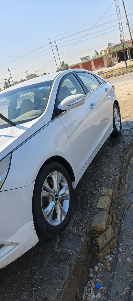 للبيع 2012 مكفوله مكينه 2400 حداديه تخم تاير جديد كرتون كله شغال مابيها اي نقص
***********
