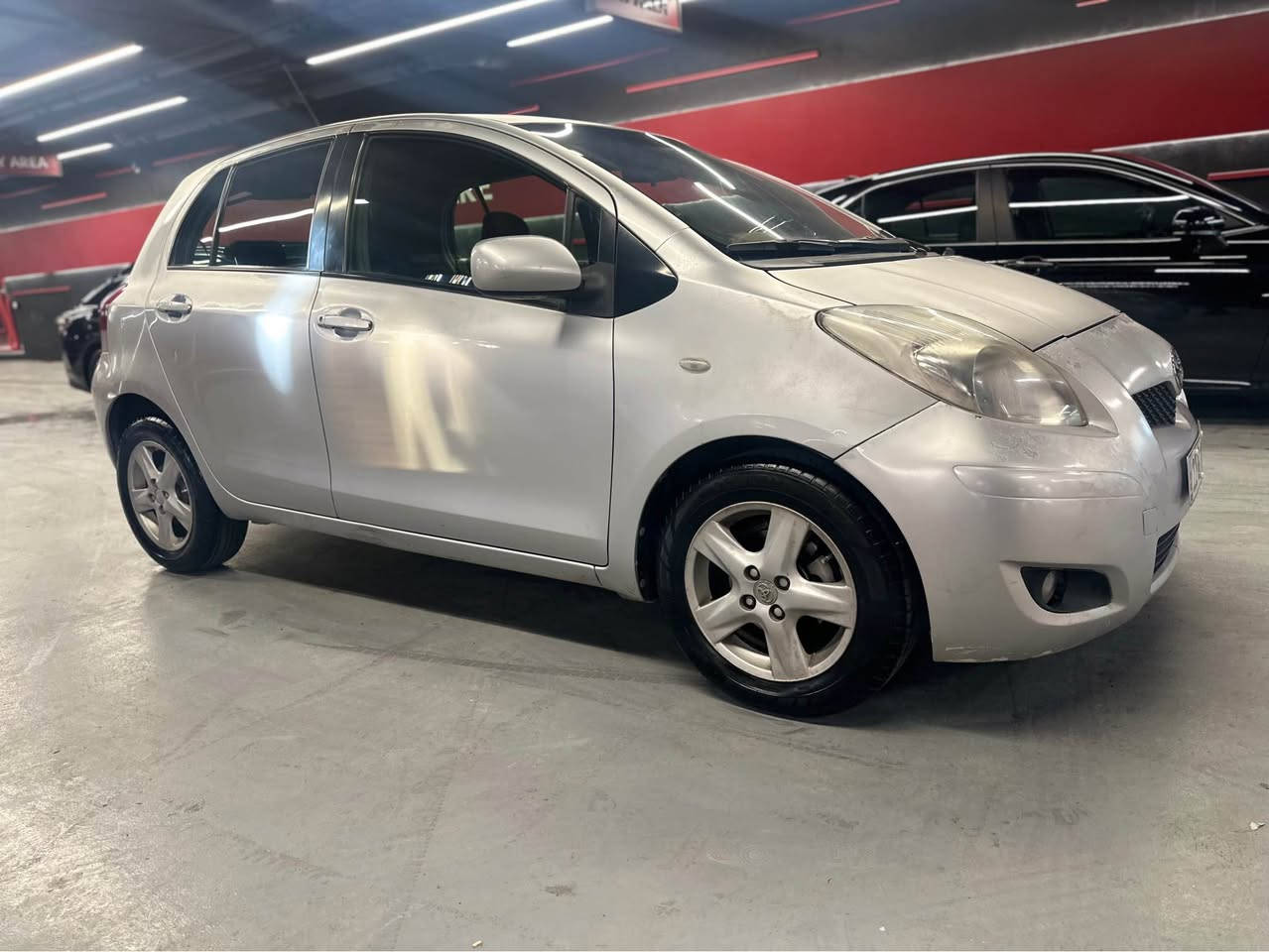 يارس مؤديل 2010 بؤفرؤشتن سه ياره زؤرتوندوتؤله يه ك ده رگاى دوو واوه ى سايه ق سبوغه بئ داخيلى و بئ تعديل به ناوى خؤمه يه ك دينار مه سروفى تيدانيه كيرو مه كينه وته بريدو هه موى شتيكى به شه رت ژينگه وسه نه وى تا 2030نوئيه سه ياره كه 224هه زار رؤيشتوه نرى 87كه ميك مه جالى تيدايه بؤزانيارى زياترپه يوه ندى بكه به ژماره *********** أربيل, العراق
