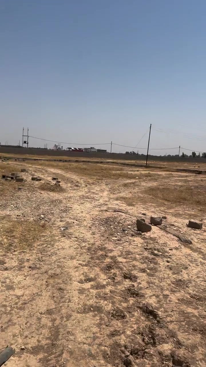 السلام عليكم
قطع ارض تجاري للبيع 
القطعه 200 متر 4 قطع  
العنوان طريق الحويجه رياض 
بصف قاعه أوتار 
قريب على مرور الجديد 
رقم الهاتف ***********
