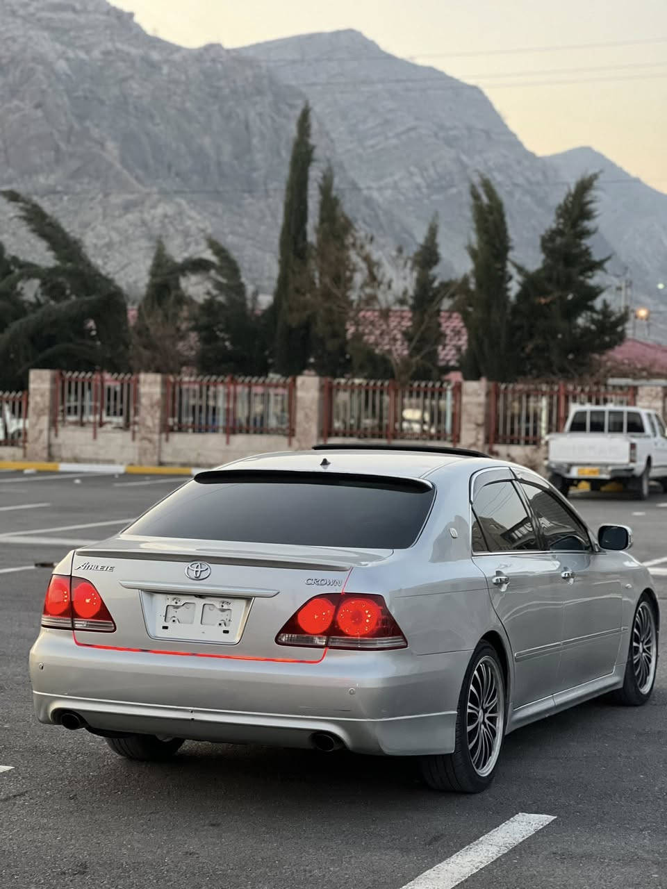 بۆ فرۆشتن
براوە
182
بئ دوکەل 
3 دوگمە 
ناو رەش 
سلایت
ئاوێنە ئیشارەت
حاسە و رادار 
شاشە و کامێرا
لەیت ناوچی کوێر 
بلوتوز
سەیارەکە کامل مەسرەف کراوە بێ مەسرەفە
شوێن براوەکەی زۆر زۆر جوان چاکرا
بێ شوختو ساردە کوتە بئ لێدراو پێش و دواوەی کەپس
هەمو گیانی وەک شوشە
گێرو مەکینەی  و سەقفی بەشەرت 
مالی مەدەنی بەشەرت
نرخ  خوار بازار 
شوێن رانیە 
***********
