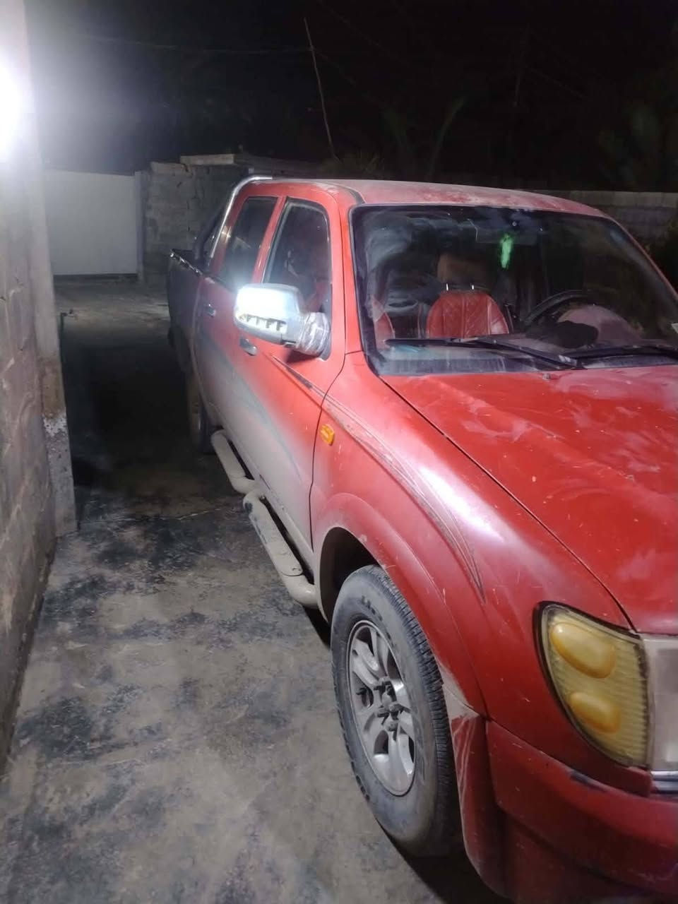 بيكم شيري 2011رقم بغداد مراوس بكيا حمل سامسونك او 96 مكان السياره  ديالى-المقداديه- قريه العواشق  رقم الهاتف ***********
