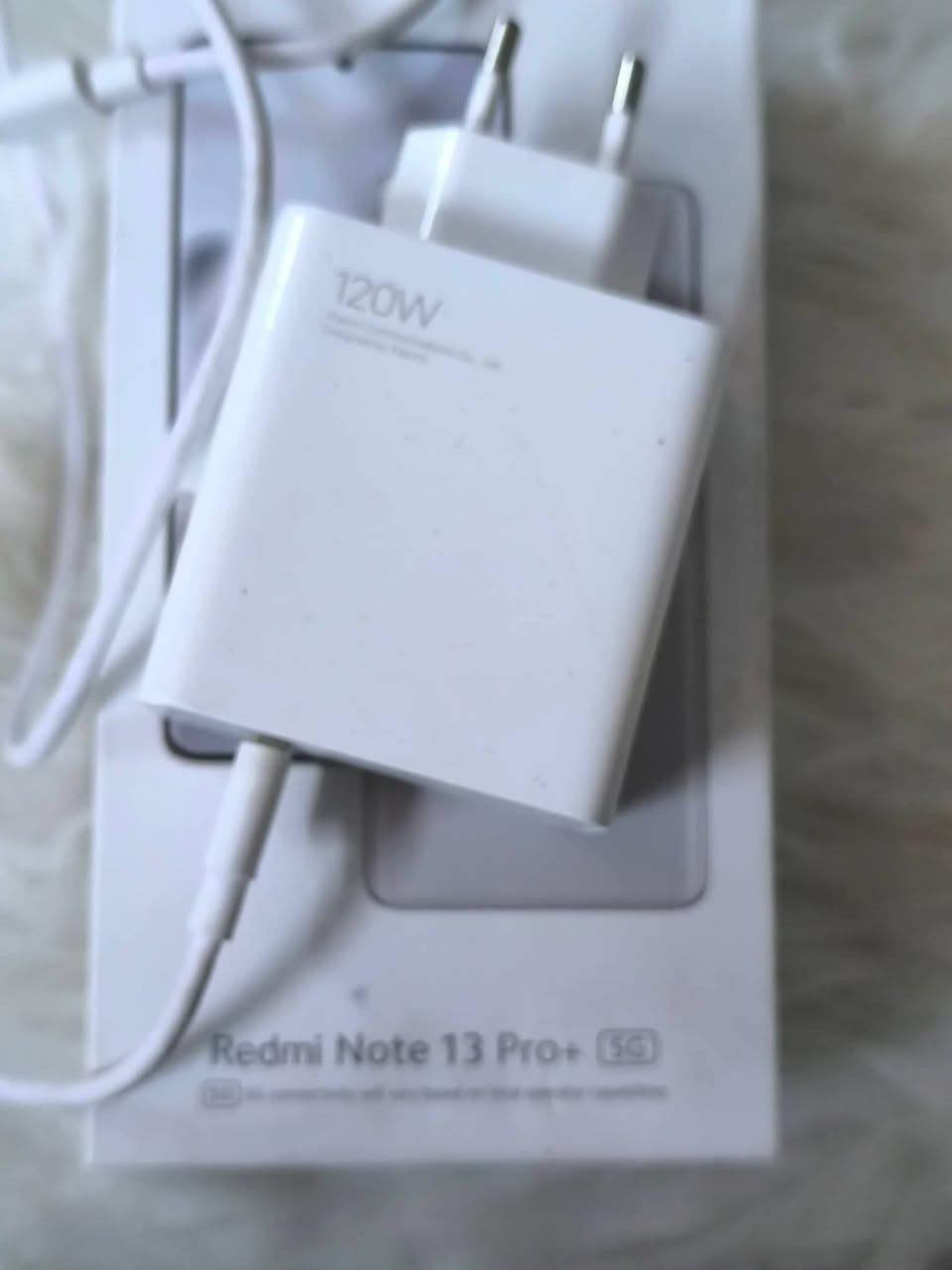 ريدمي نوت 13 برو بلس 5g
Xiaomi Redmi Note 13 Pro Plus 5G 

نظيف نظيف نظيف 100% والهاتف جديد مستخدم قليل فقط إتصالات 

ذاكره 512

رام 12+12

الشاشه امولد 120 هيرتز

المعالج دايمنستي 7200 ألترا

البطاريه 5000 مللي امبير سرعه شاحن 120 واط أصلية مال الهاتف  والكارتون 
الكامرا 200 م.ب مع مثبت بصري

للبيع السعر(330)وبي مجال للشراي يدلل باقي التفاصيل في الخاص
ضهر مكسور فقط يتبدل بعشره الف


**إذا كنت صاحب هذا الإعلان وتريد حذفه لأي سبب، رجاءا أرسل رسالة إلى الدعم الفني**