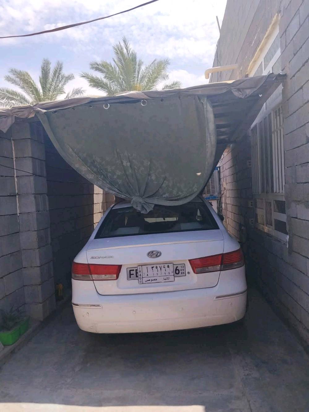 سلام عليكم ورحمة الله وبركاته

بيت في منطقت السجارية

مساحة 240 متر

534 ورقة

قبل دقائق

شارع 5 متر بناء سنت 2023

يحتوي على غرفتین و دخل غرفه سويت و صاله و مطبخ وصحیات خارجية و كراج سيارة حديقه بسيطة بناء بلوك

يرهم اقصاط بمقدمه 50 مليون كل شهر 600 ألف ويرهم بيع سعر 85 وبي مجال ر توصل على هذه رقم

***********
الورقة 534 شنو نوعها؟ وهل الملكية صافية أو بيها أي ملاحظات قانونية؟: 
80م
البيت واجهته شكد بالضبط، ومساحة البناء كم تقريباً؟: 
240
شنو الخدمات الموجودة بالمكان: مي، كهرباء، مجاري، وشارع معبد لو لا؟: 
موجوده ماء كهرباء
بالنسبة للأقساط، شكد مدة التقسيط كاملة؟ وشلون طريقة التسليم: فوري لو بعد إكمال معاملة؟: 
مقدمة ٥٠م ويبقه من حساب يسدد كل شهر ٦٠٠ أو ٥٠٠ 