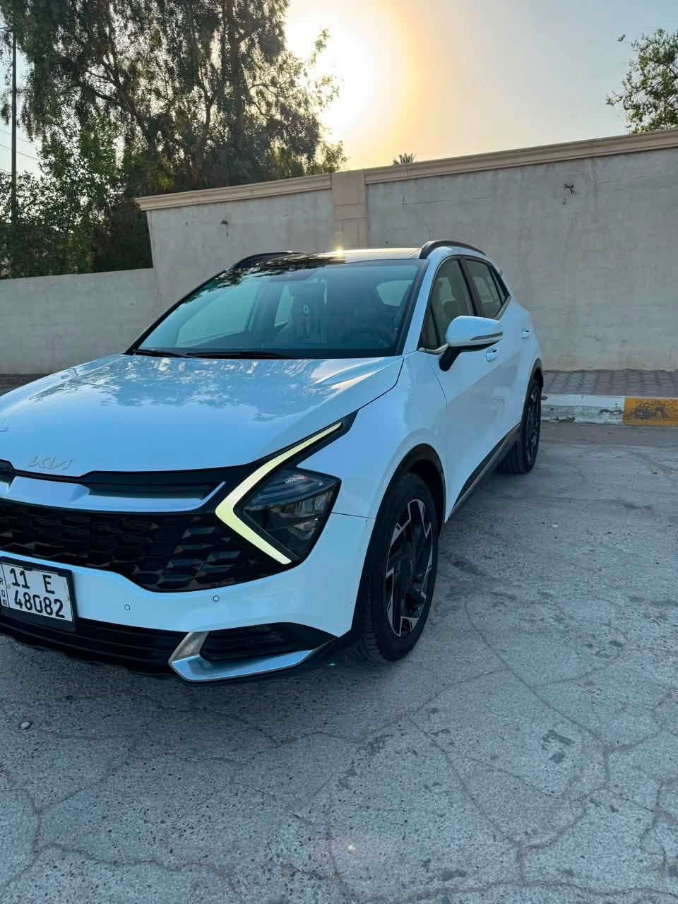 ﷽

كيا سبورتج خليجي 
فول مواصفات 1/1 
ضمان الدوليه 

                               Kia Sportage 2023 
ماشيه 54 الف
✨ التفاصيل والمواصفات الكاملة:

بانورما سقف اسود على طول السقف

مقاعد الامامي تبريد 

مقاعد الامامي تدفئه ( هيتر )،

ستيرن تدفئه ( هيتر ) 

رادار جانبي بالمرايه الجانبيه مع تحذير صوتي

نظام استشعار الحركة عند فتح الابواب

نظام شحن واير ليس

ايرباك عدد ٦

نظام الاناره الامامي (Boomerang LED DRLs)

الشاشة الاماميه البانورامية المنحنية Curved Panoramic Display

حساسات امامي وخلفي 360 درجه

مقاعد الامامي كهربائي

صندوق الخلفي كهربائي

تحكمات ستيرن كامل

مرايا الجانبيه شفط

كامره خلفيه دواره مع عدة اختيارات للتصوير

كير رياضي على الستيرن (شفترات)

انظمه قياده متعدده مجهزه بالسياره

اوتو هولد توقف Auto hold 

بصمات شركة عدد 2 مع كتلوكات الشركة

📌 ملاحظه:⭐️
‎السياره مكفوله كفاله عامه 

‎(محرك، كير، كهربائيات) عل وضع الشركة 

سونارها موجود   
العنوان الكاضميه 

📞 التواصل عل رقم موبايل :/- ***********
