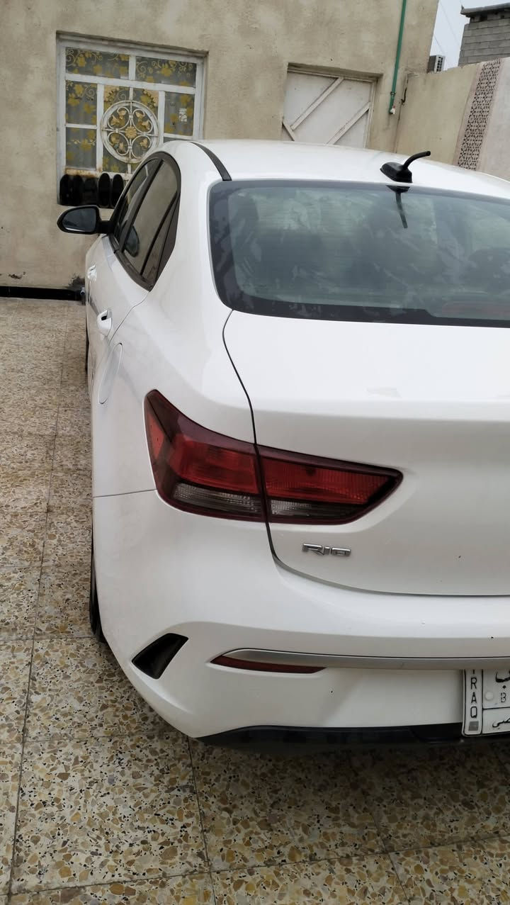 كيا ريوا 22  معوقين
 بصرة ماشية 40
مكينة 1600دوش المرغوب
 فول تحكمات ستيرن وضعيات قيادة سبورت وعادي 
ومثبت سرعه مانع انزلاق وكاميرا خلفية ـشااشه بلادي 
الحادث بدون تبدل
السعر 117
***********
