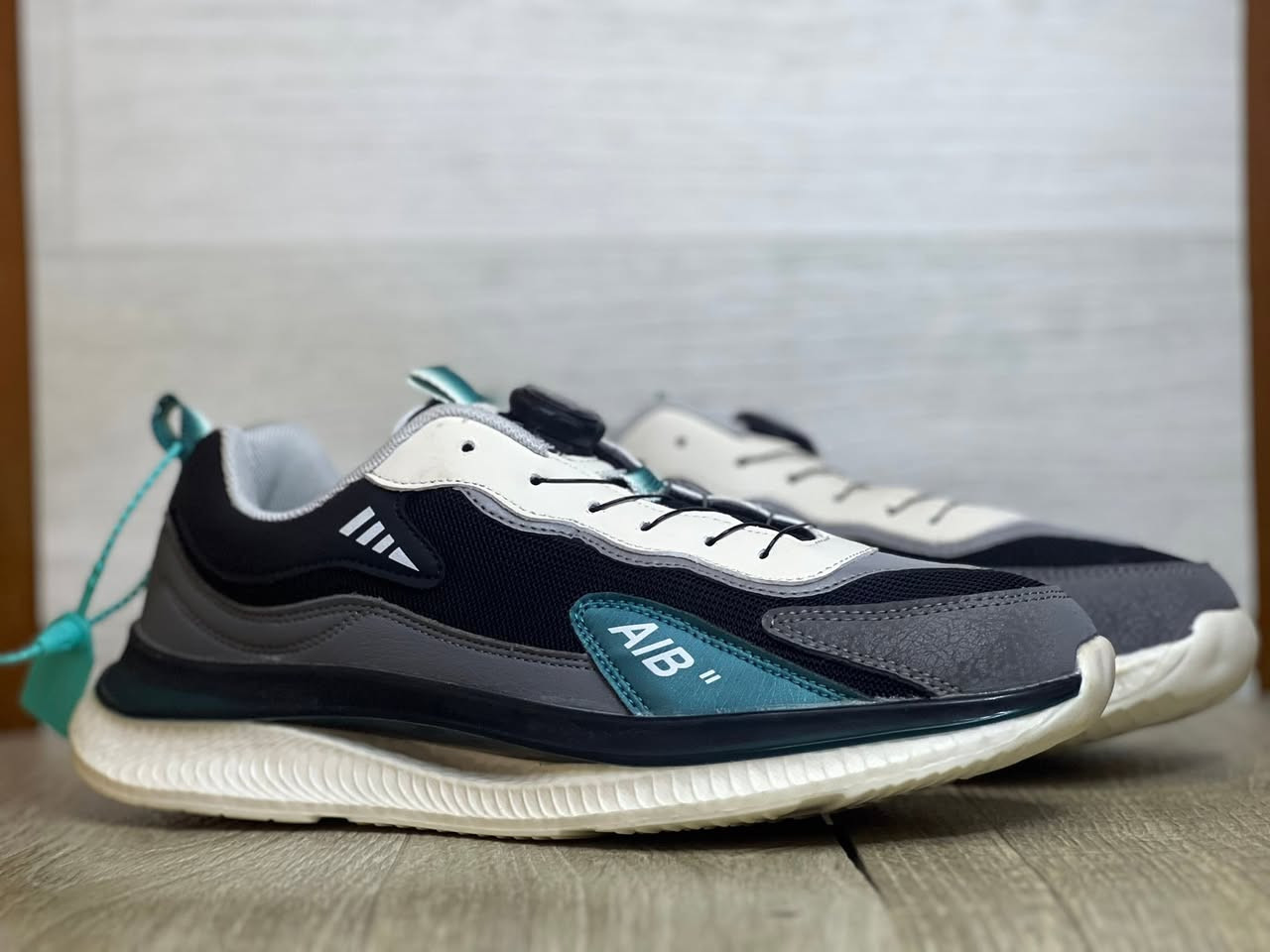 Dallas Shoes | دالاس للأحذية
خيارك الأول للأناقة والراحة الفائقة بأعلى جودة وكوالتي
الكل بوست طبي ومانع تزحلق
عرض خاص ولفترة محدودة:
القطعة ب 13 ألف فقط!
قطعتين ب 25 ألف بس!
مة التوصيل متوفر لجميع محافظات العراق بلا استثناء.
٣ راسلنا الآن واحجز ستايلك المفضّل قبل نفاد الكميةرقم ***********
