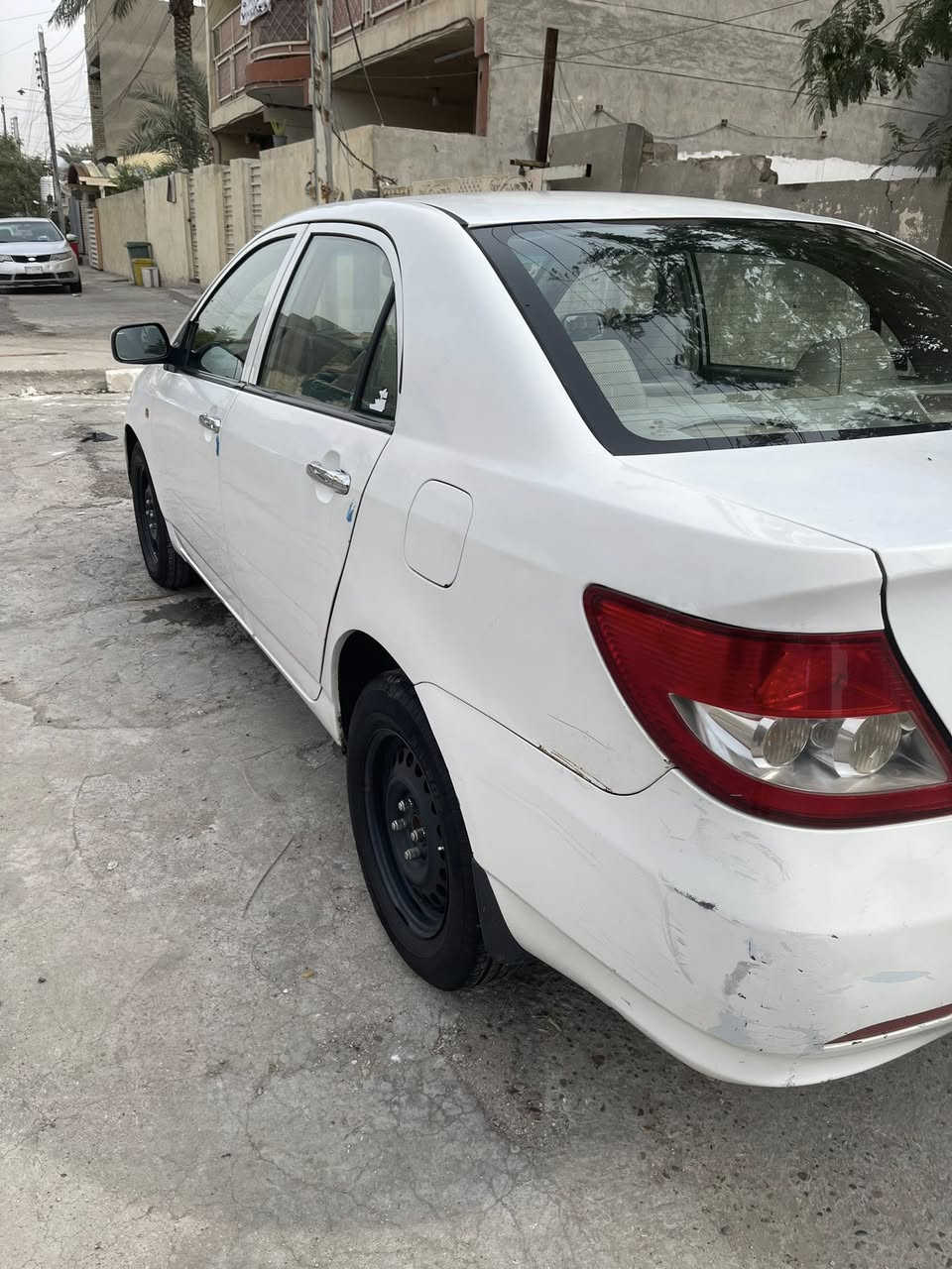 السلام عليكم بي واي دي f3  موديل ١٢  كير ومكينه خير من الله لا تنقيص لا تبخير تبريد تتفئه مابيه اي نقص تخم تاير وباتري جديد سعر ٦٠ وبيه مجال مكان بغداد حي العامل ***********
